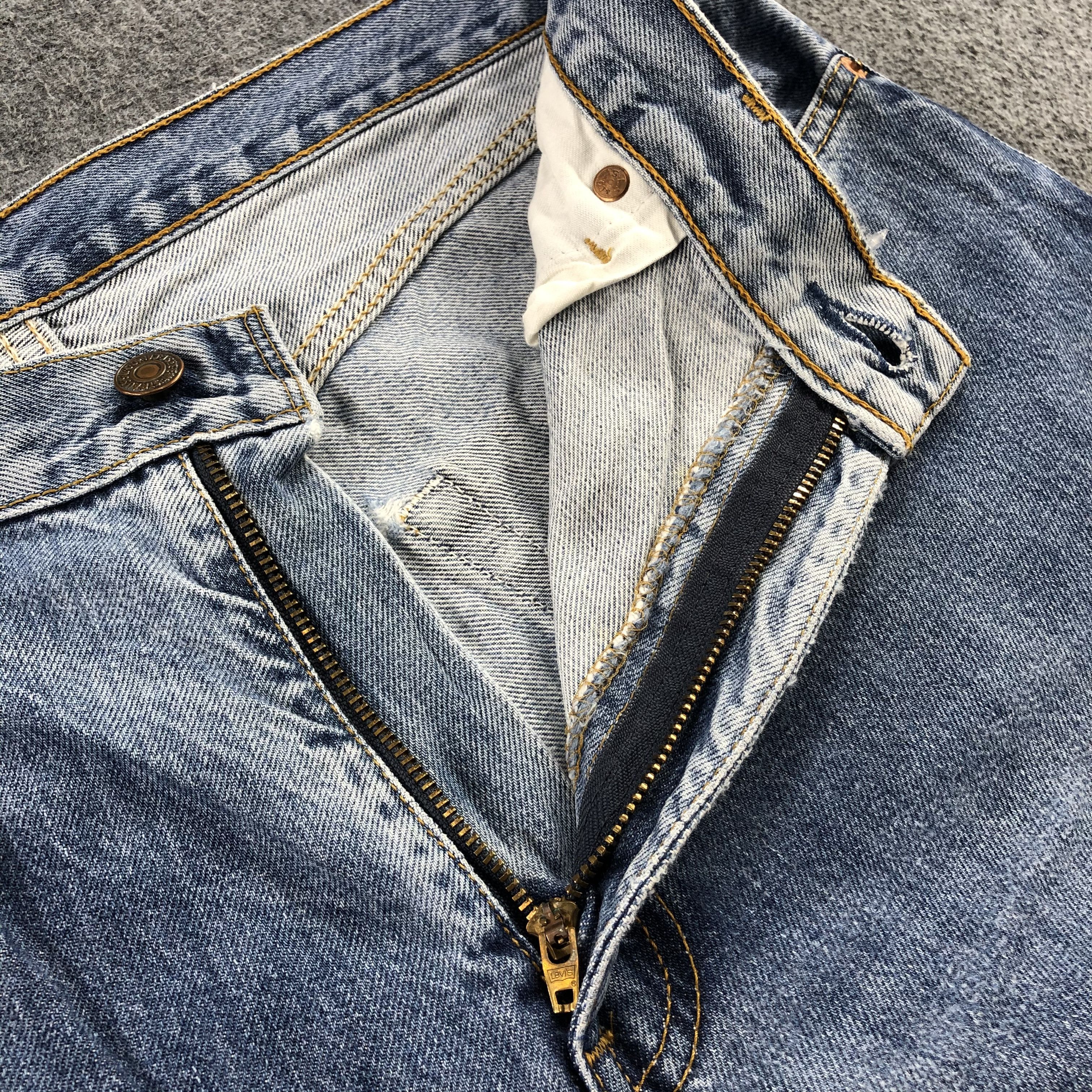 Levi's Vintage 90s Blue Wash Levis 506 Jeans-J1885 Size US 33 - 10 Thumbnail