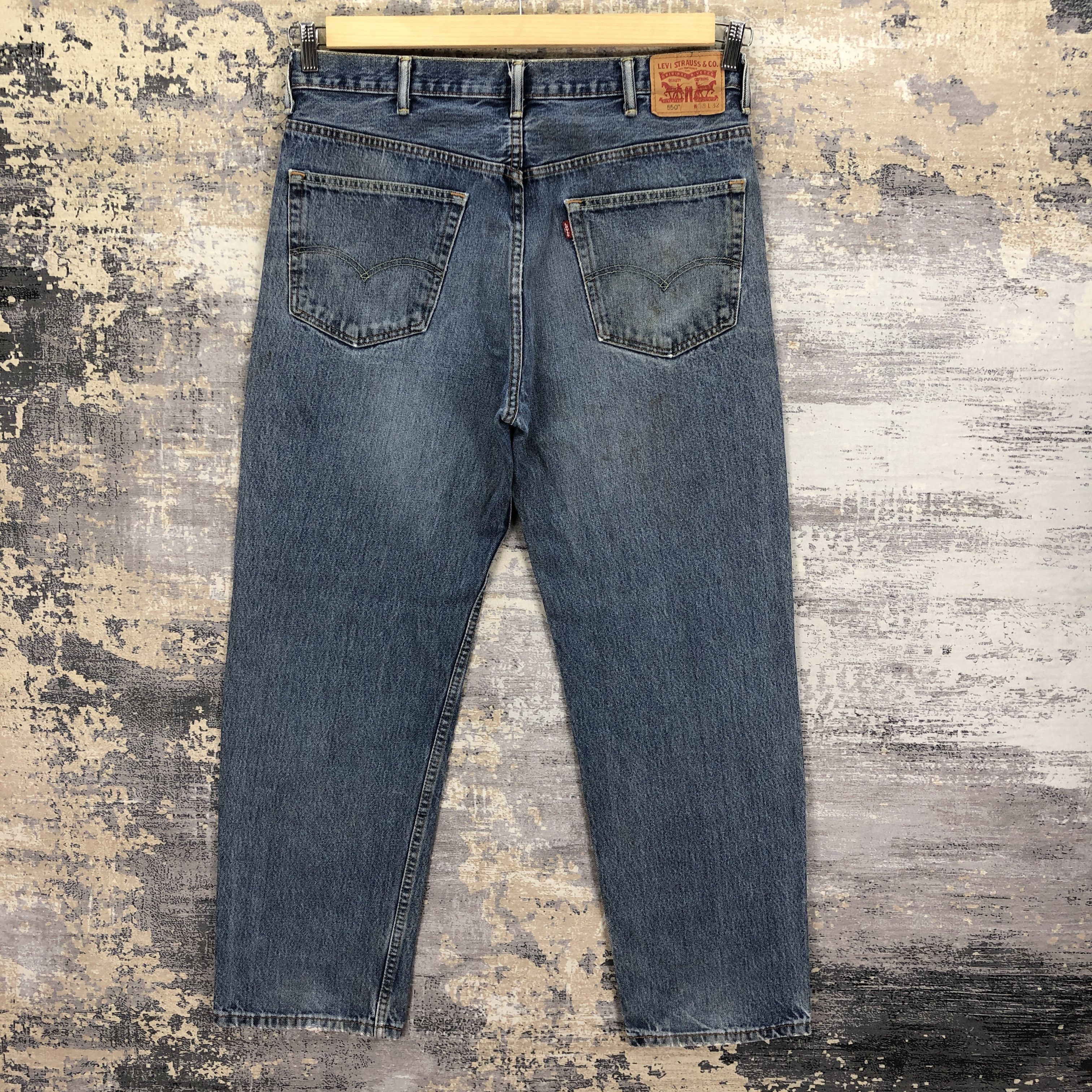 Levi's Vintage Levis Faded Distressed Jeans Levi's Light Wash Denim Size US 36 / EU 52 - 2 Thumbnail