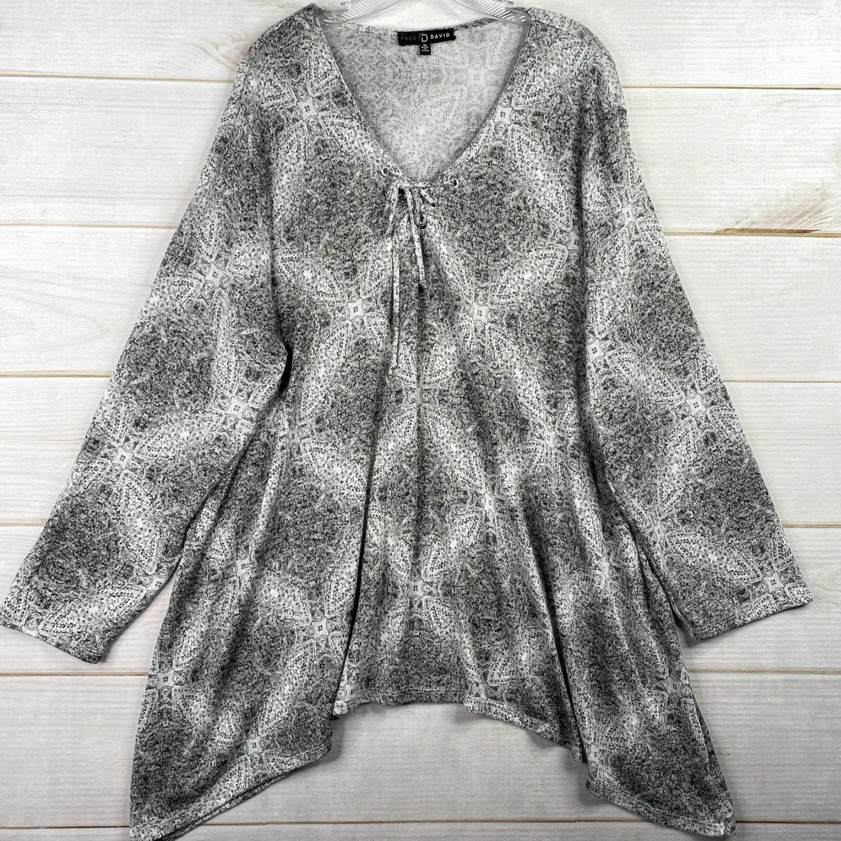 Vintage Fred David Tunic Womens 3X Black White Tie V Neck Fleece Knit Strech Relaxed Size XXL / US 16-18 / IT 52-54 - 2 Thumbnail