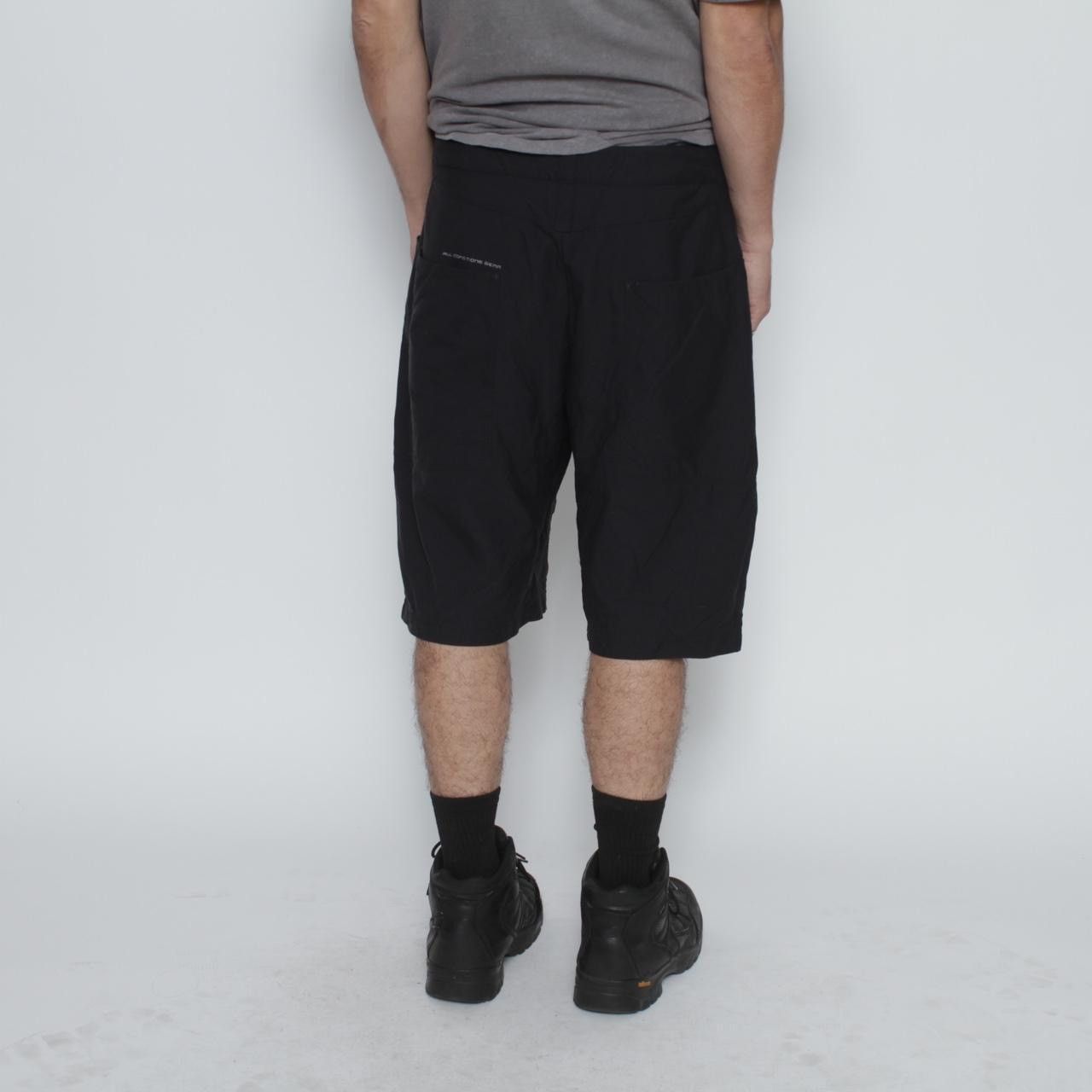 Nike ACG BLACK TECHNICAL LIGHTWEIGHT BIG POCKET SHORTS BY NIKE ACG Size US 37 - 5 Thumbnail