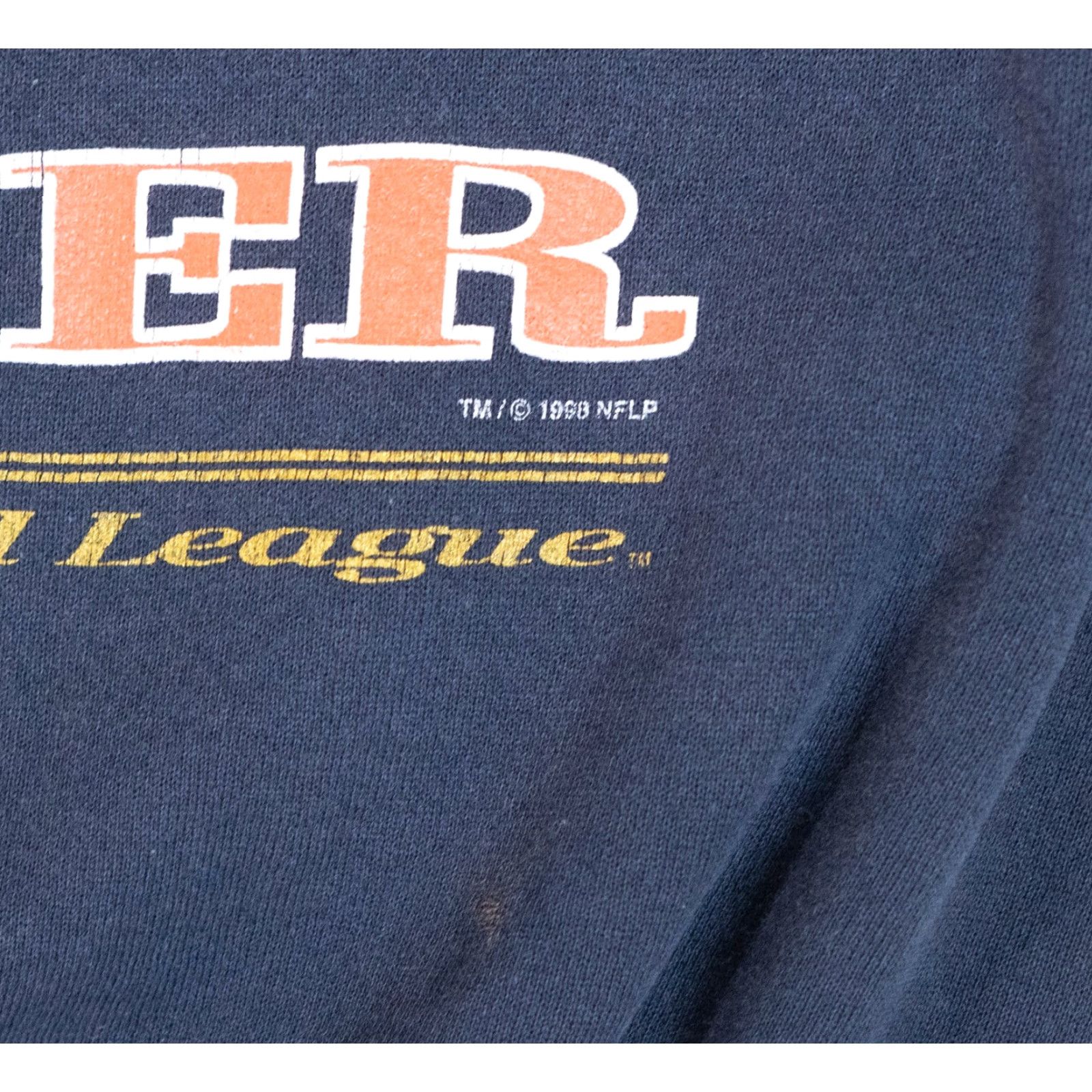 Nutmeg VINTAGE Nutmeg Denver Broncos Sweatshirt Crew Neck Blue NFL Logo 1998 S women Gas? Size S / US 4 / IT 40 - 4 Thumbnail