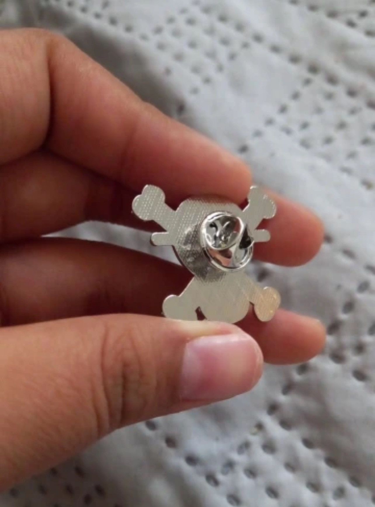 Vintage Skull X bone enamel pin Size ONE SIZE - 4 Thumbnail
