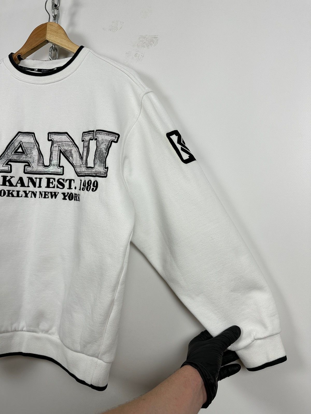 Karl Kani 90s Vintage Karl Kani Big Logo Dollar $ White Sweatshirt Size US S / EU 44-46 / 1 - 10 Thumbnail