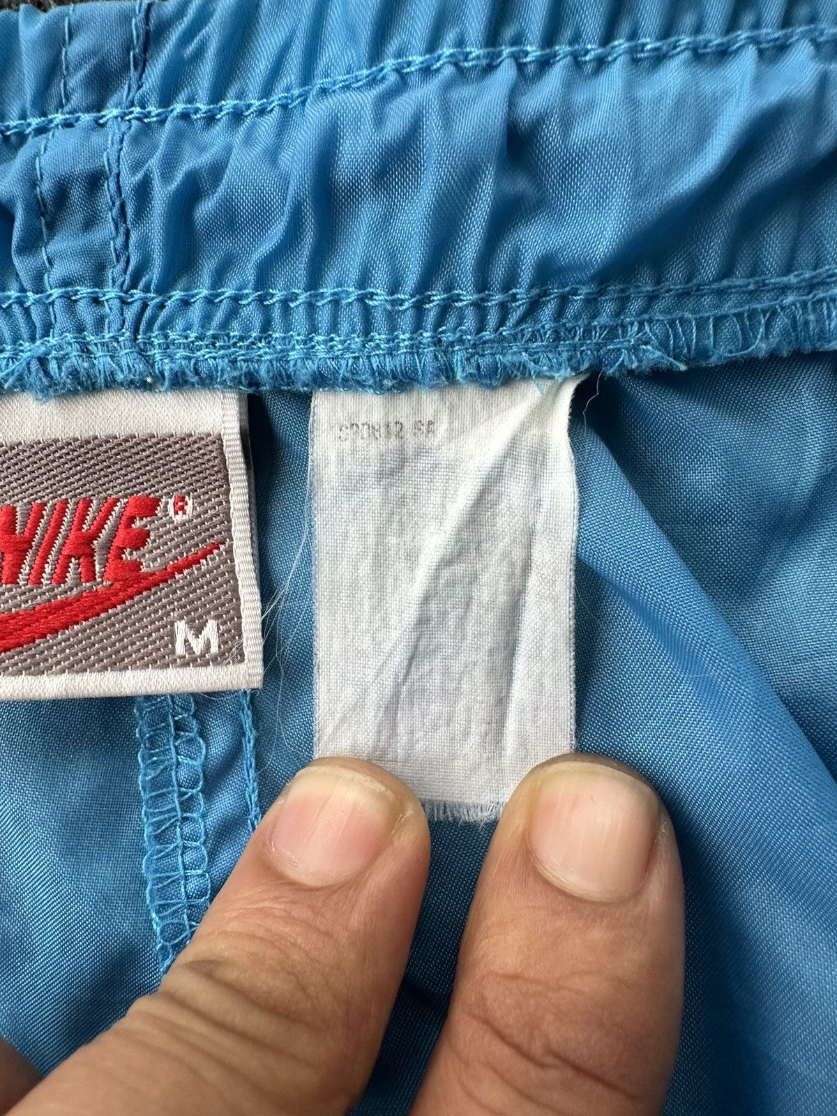 Vintage Vintage Nike 80s Nylon Track Pant A259 Size US 34 / EU 50 - 9 Thumbnail