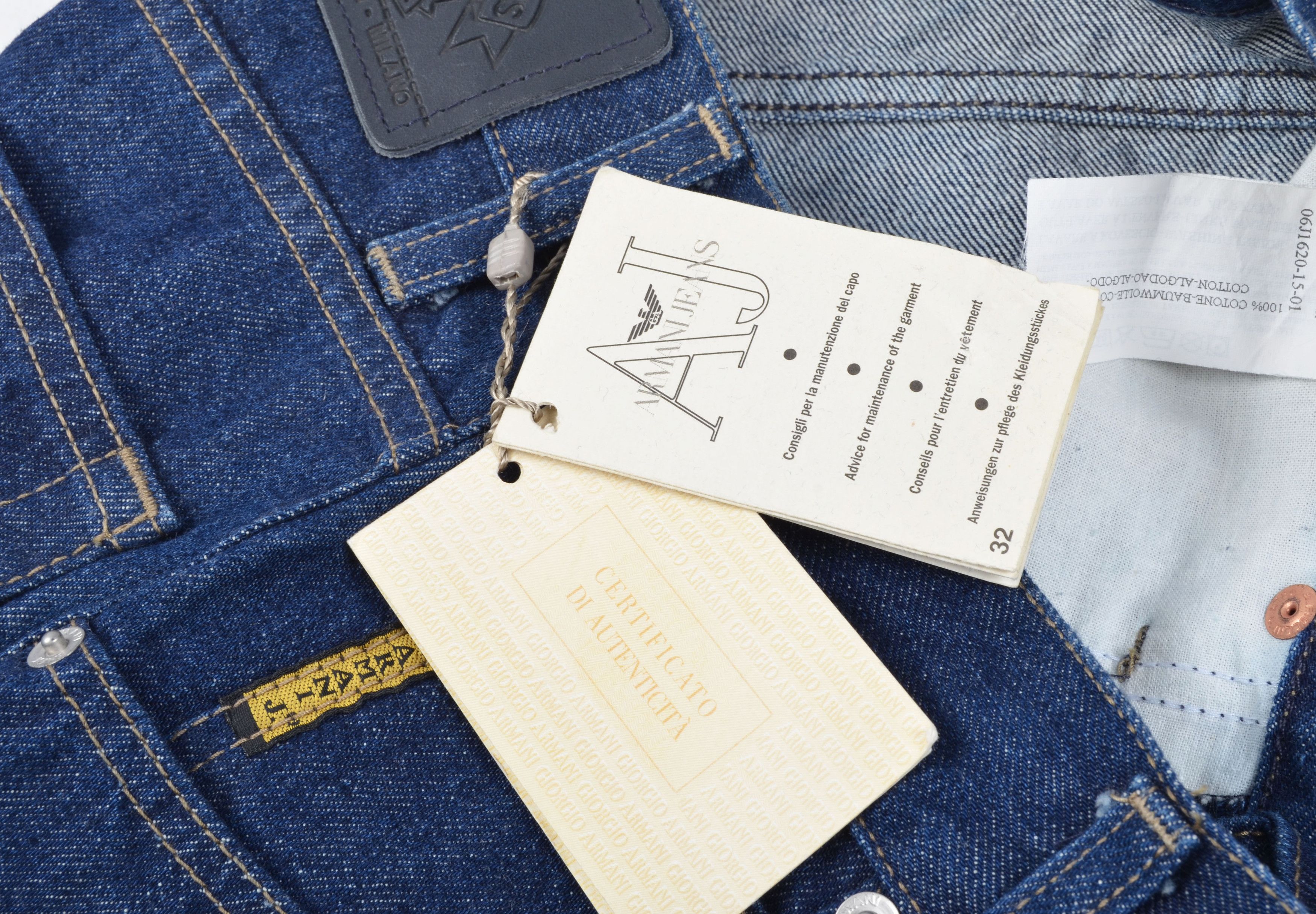 Giorgio Armani Vintage Armani Jeans 80's Iconic High Wasted Blue Jeans Size 28" / US 6 / IT 42 - 7 Thumbnail