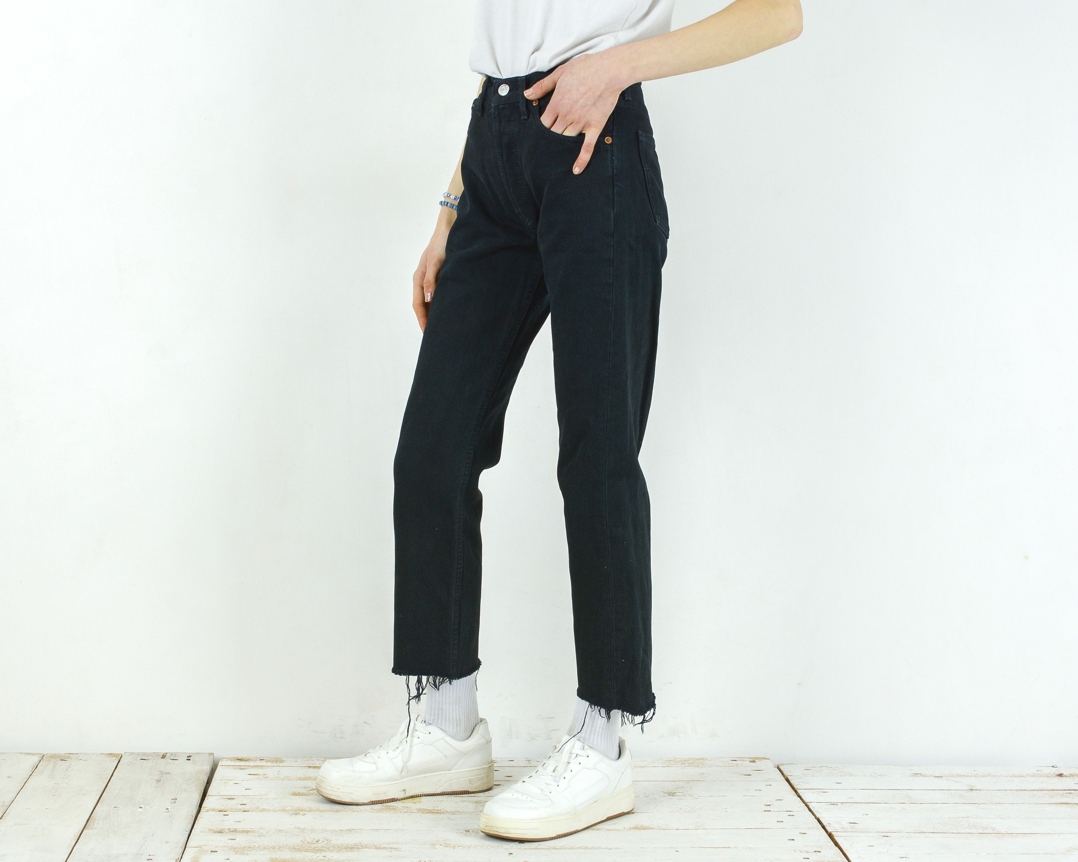 Levi's × Levi's Vintage Clothing × Vintage 501 Episode Remake Straight Jeans High Rise Denim Pants Size 26" / US 2 / IT 38 - 2 Thumbnail