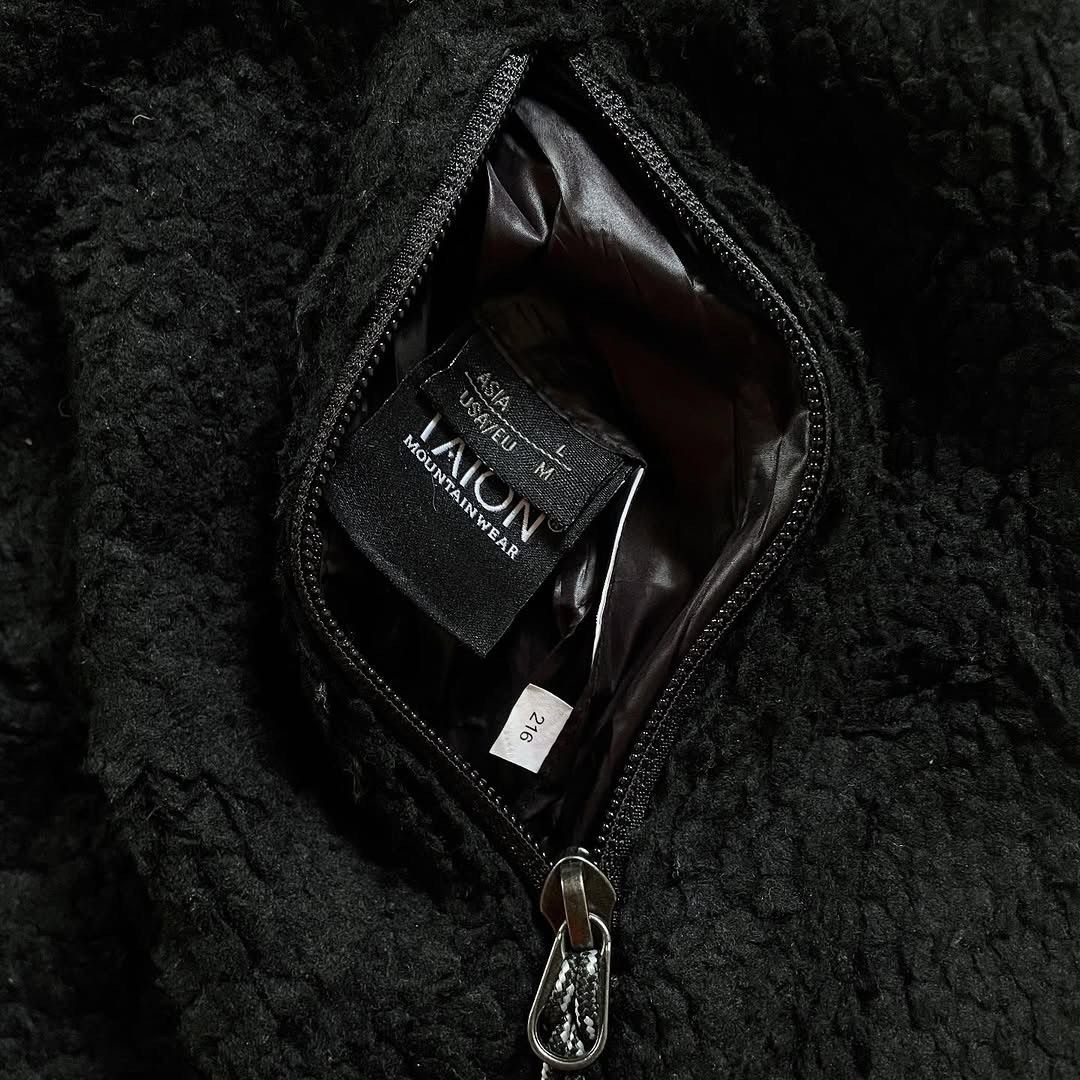 TAION TAION Men's Reversible Boa Fleece Down Vest in Black/Black Size US M / EU 48-50 / 2 - 9 Thumbnail