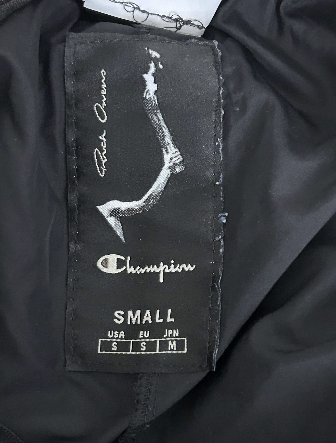 Champion × Rick Owens Rick Owens x Champion Nylon Track Pants Size US 30 / EU 46 - 2 Thumbnail