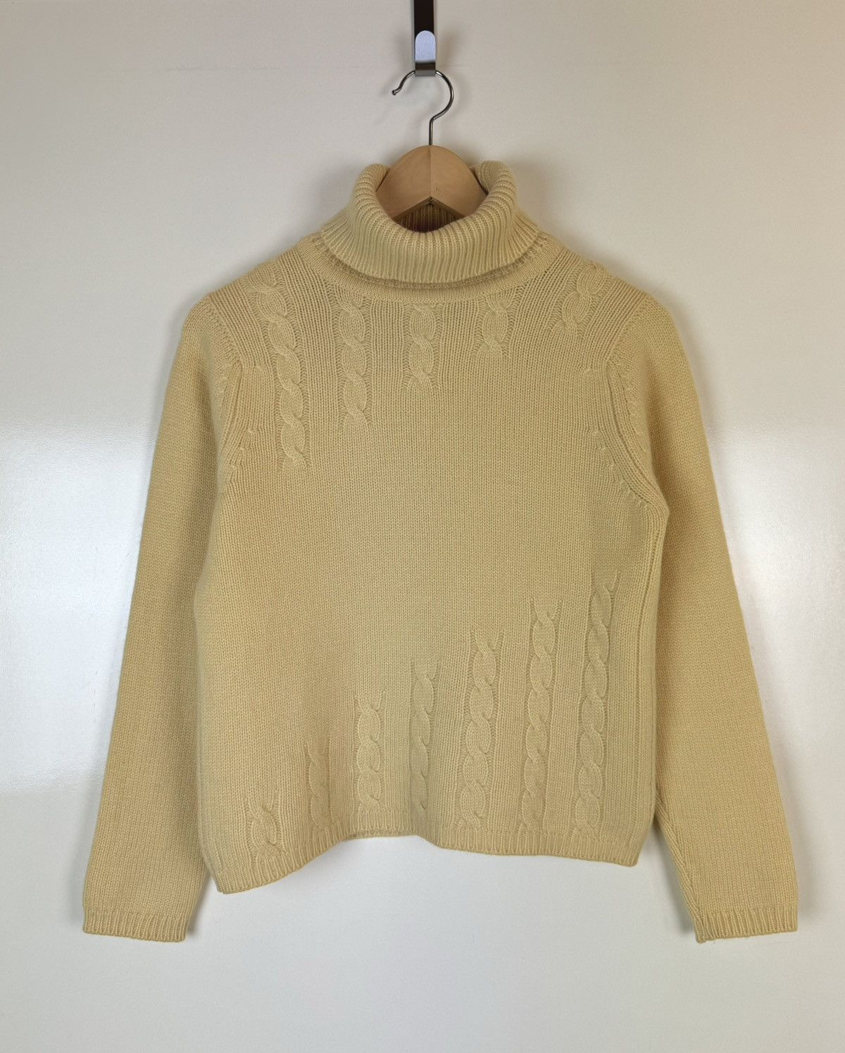 Johnstons Of Elgin JOHNSTONS OF ELGIN Cashmere Cable Knit Turtleneck Sweater S Size S / US 4 / IT 40 - 1 Thumbnail