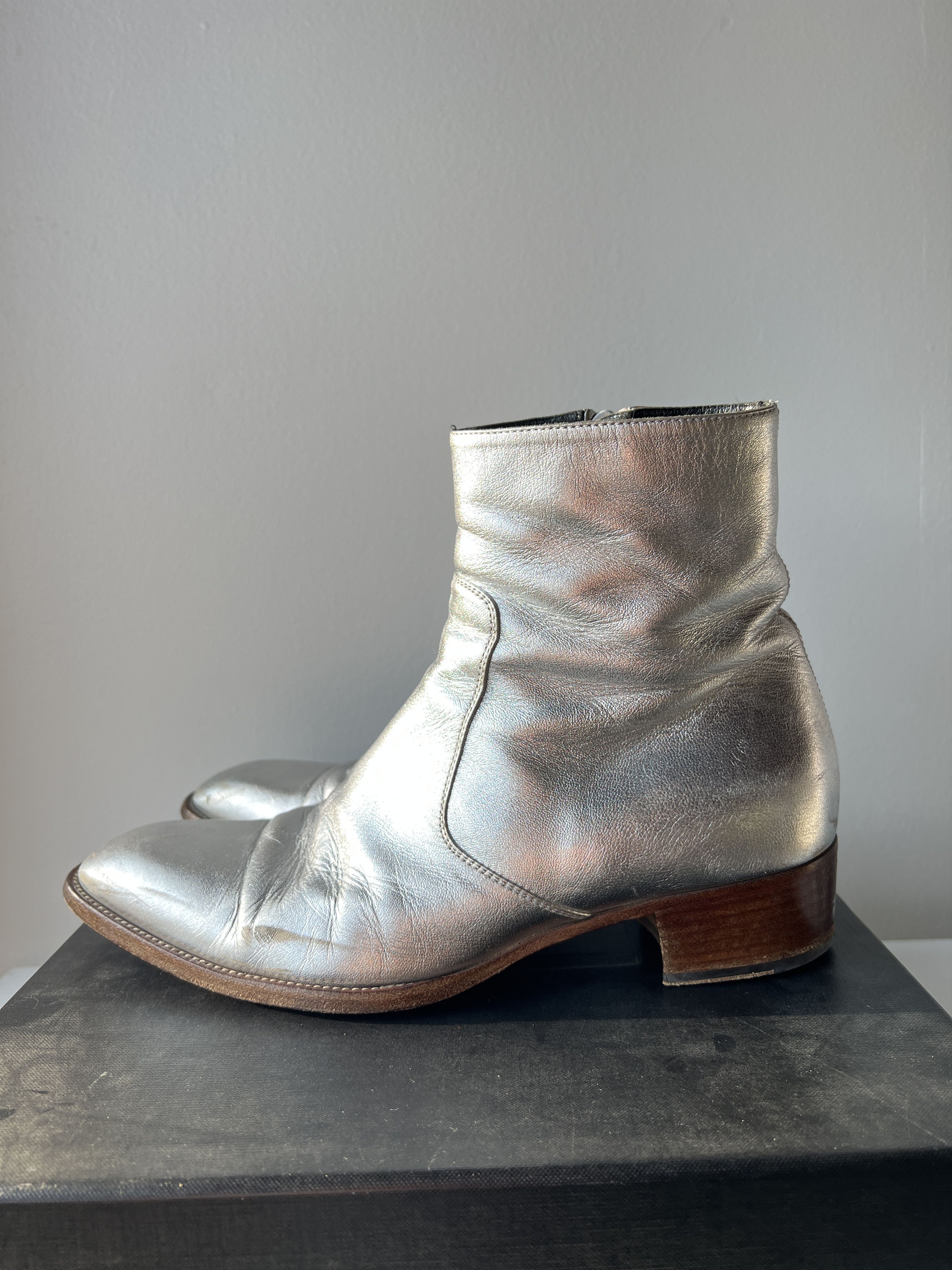 Hedi Slimane × Saint Laurent Paris SAINT LAURENT ORIGINAL WYATT METALLIC SILVER BOOT 42 Size US 9 / EU 42 - 12 Thumbnail