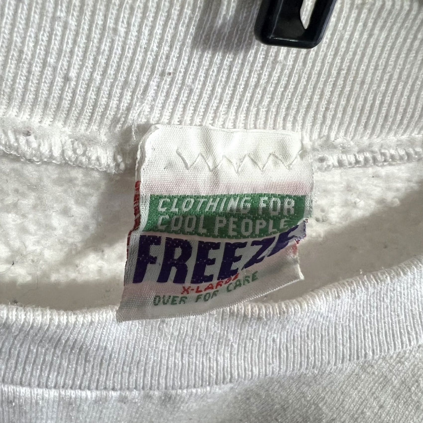 Vintage VINTAGE Freeze Sweatshirt Bugs Bunny Christmas 1994 XL White Men XL Christmas Bugs Bunny 90s Pullover Mens Size US XL / EU 56 / 4 - 5 Thumbnail