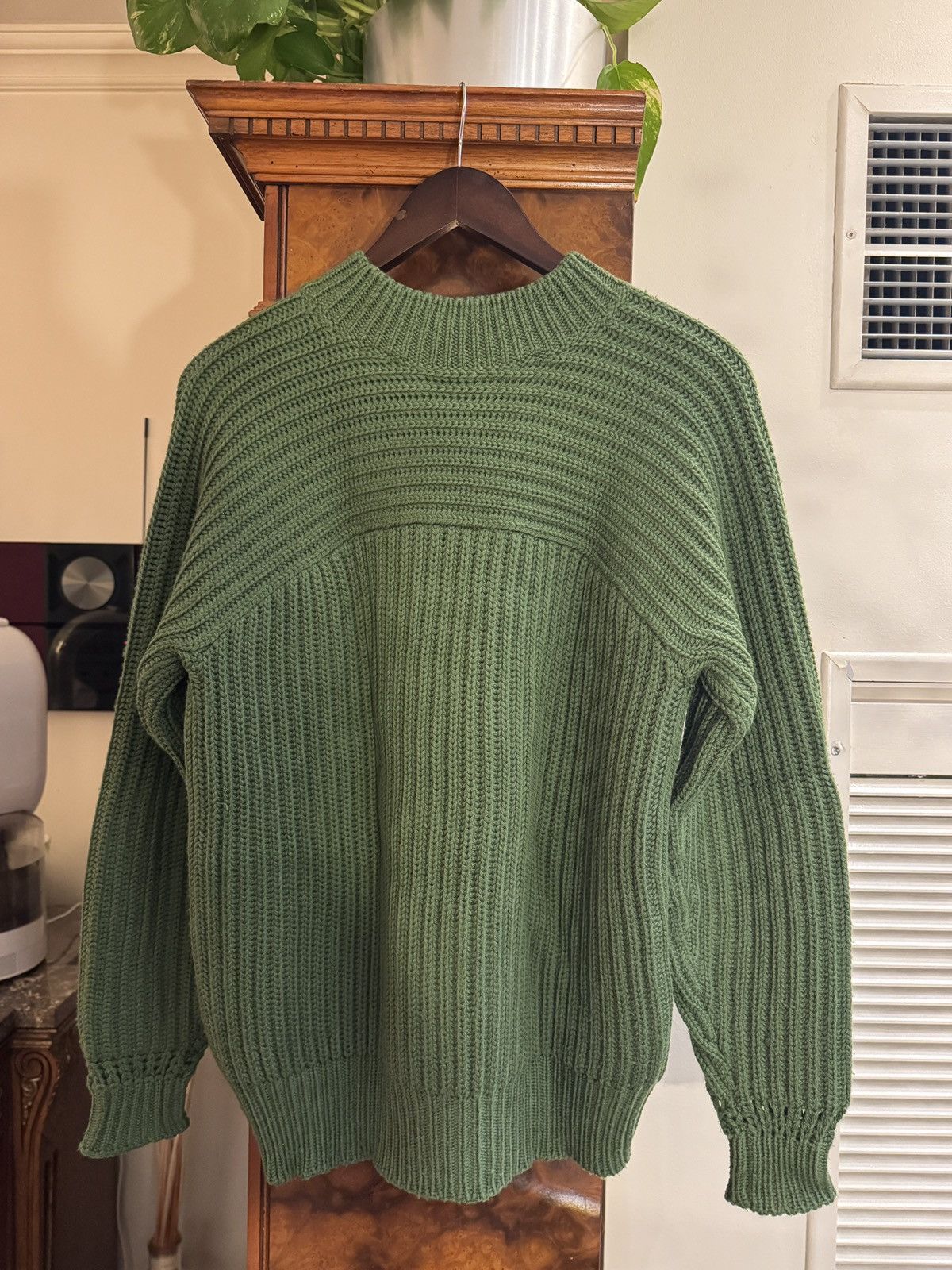 Jacquemus Jacquemus 100% Wool Green Knit Sweater with Arm Detailing Size US S / EU 44-46 / 1 - 4 Thumbnail