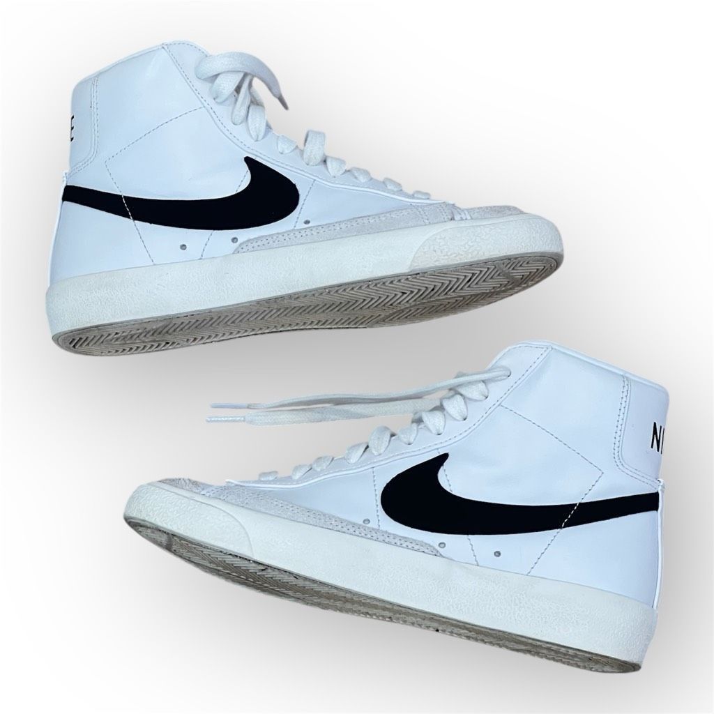 Nike Nike Blazer Mid 77 High-Top Sneaker Classic Black White Leather Suede Women's 6 Size US 6 / IT 36 - 1 Thumbnail