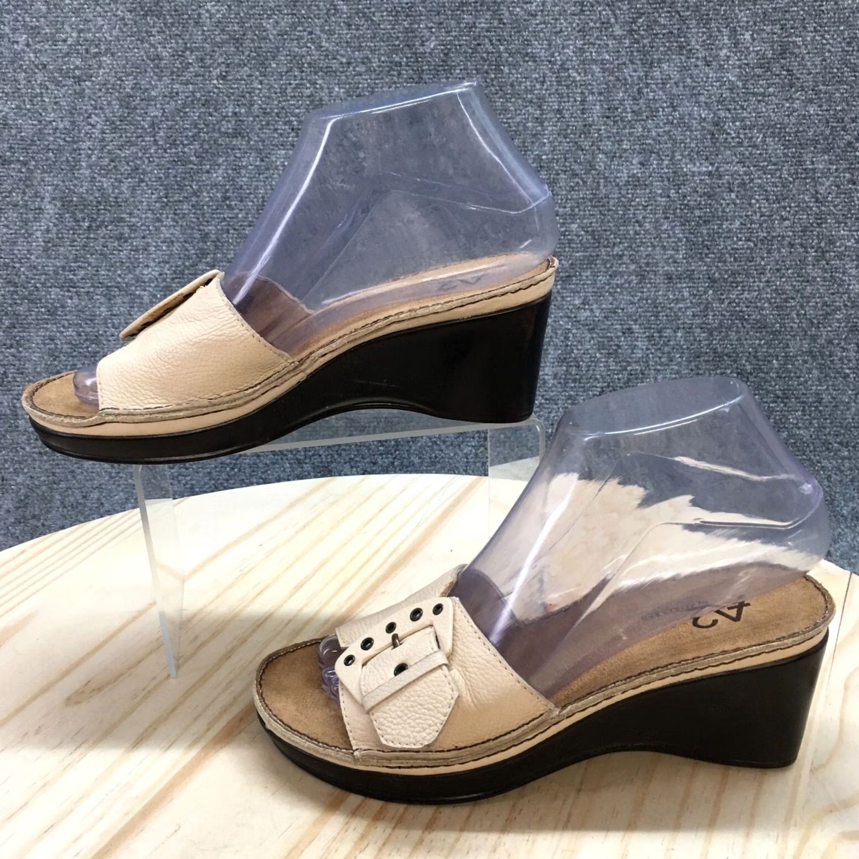Vintage Aerosoles A2 Sandals Women’s 6 M Leather Beige Wedge Slides Casual Size US 6 / IT 36 - 2 Thumbnail
