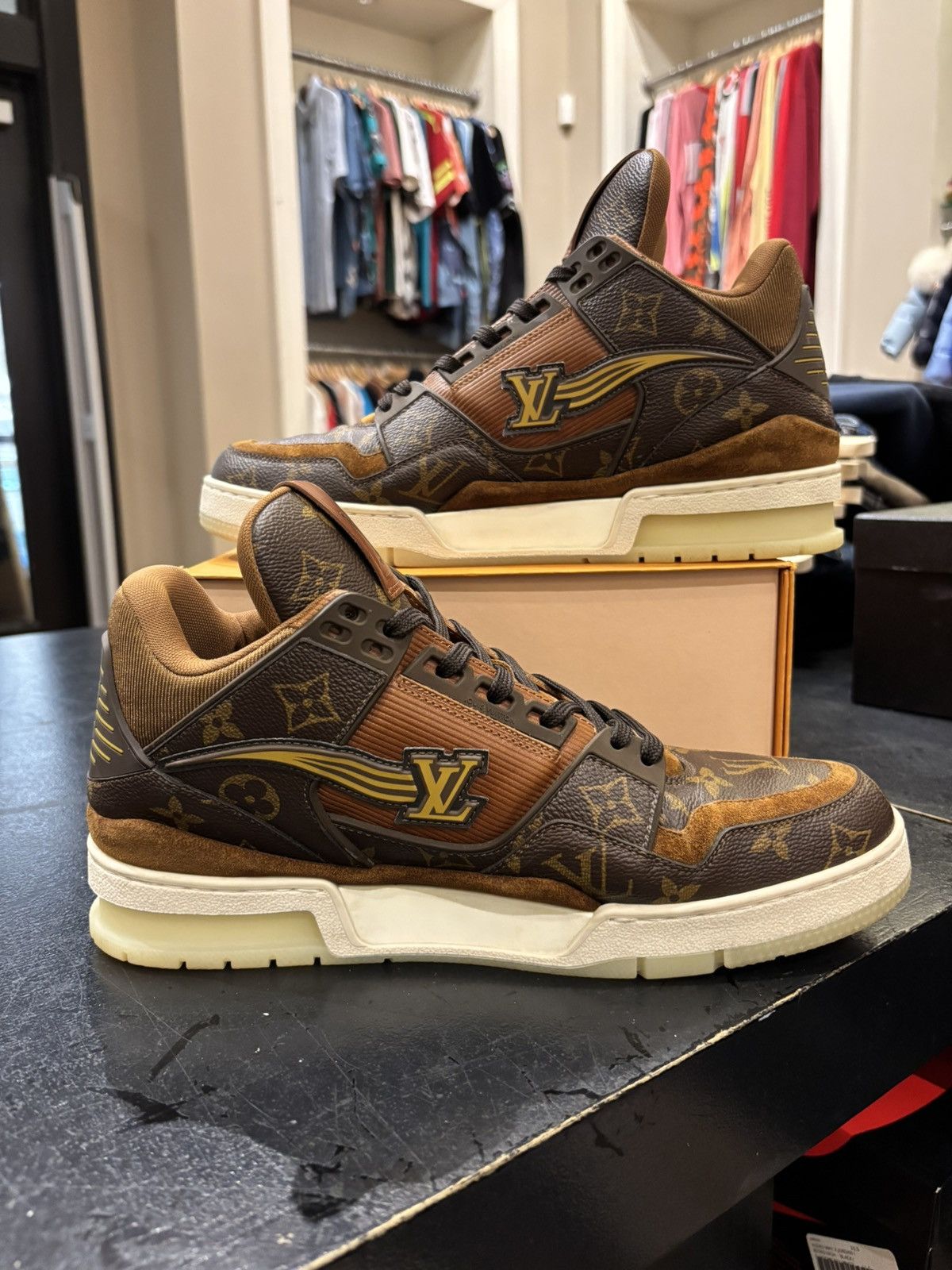 Louis Vuitton Louis Vuitton Trainer Ebene Sneakers Size US 8 / EU 41 - 4 Thumbnail