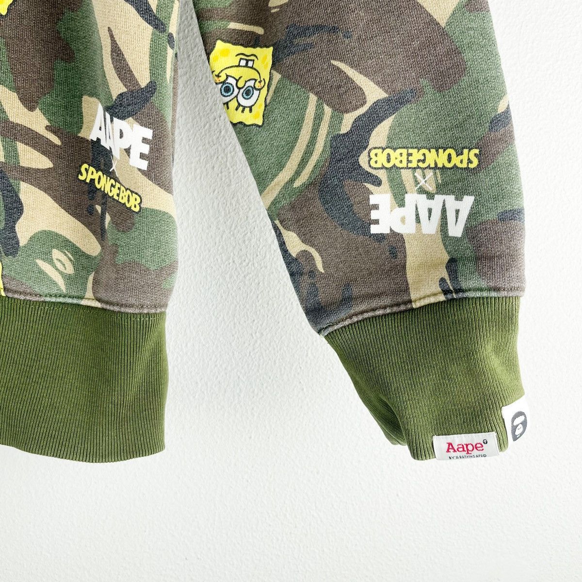 Aape AAPE a bathing ape bape sweatshirt jumper sweater SpongeBob Size US S / EU 44-46 / 1 - 4 Thumbnail
