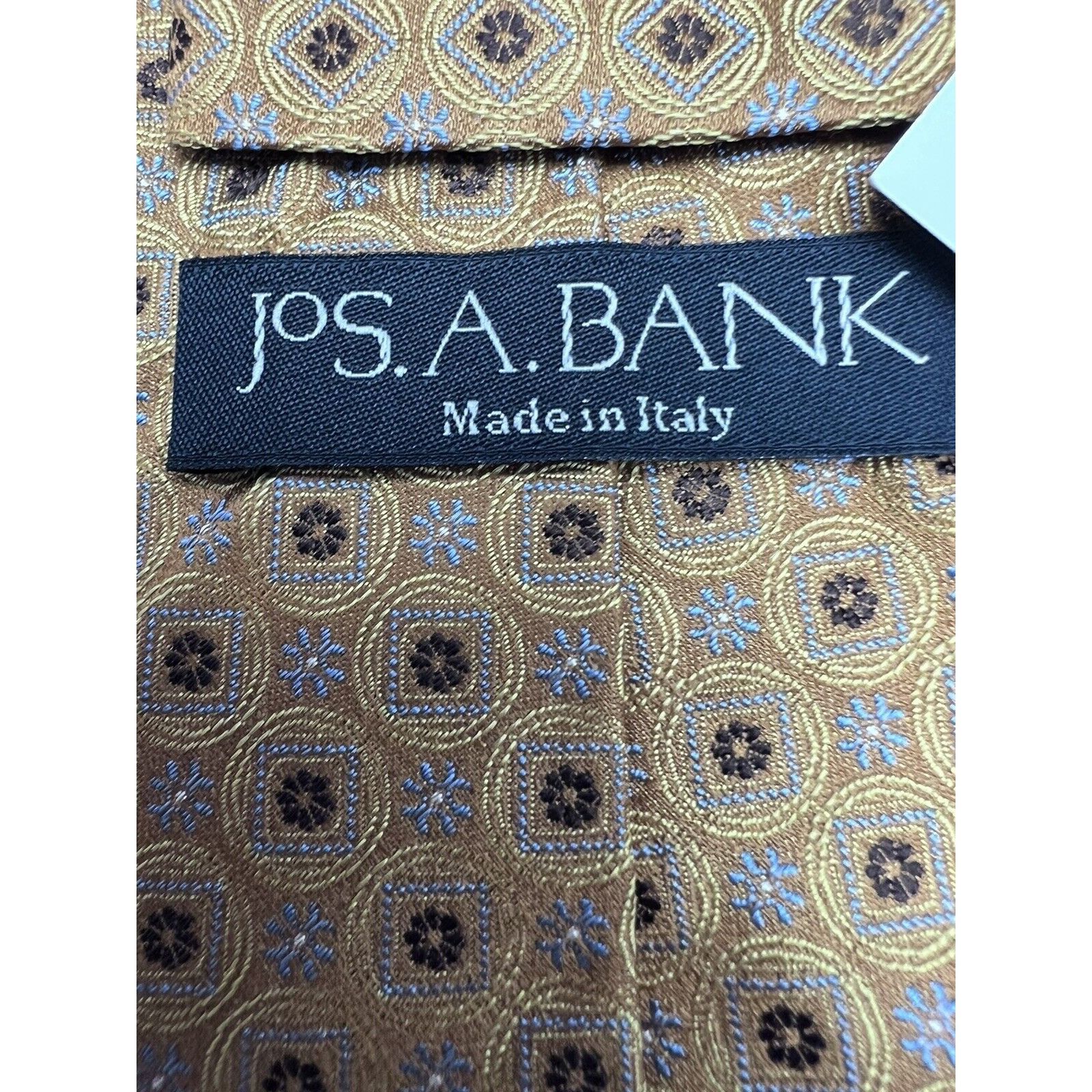 Jos. A. Bank NEW JOS A BANK SIGNATURE GOLD TIE 100% SILK HAND MADE BLUE Size ONE SIZE - 4 Thumbnail