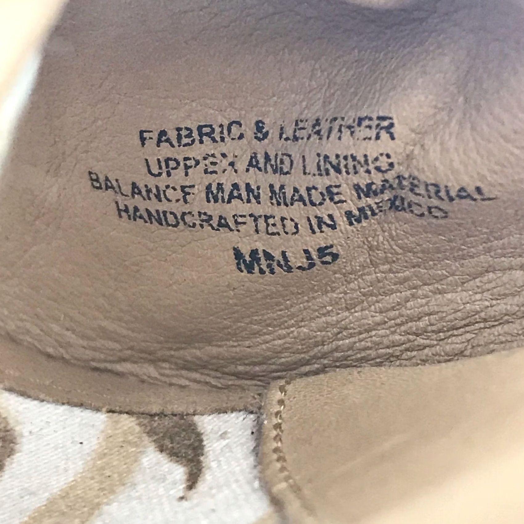 Born VINTAGE? No. Born Women Sandal Wedge Espadrille Slip-On Leaf Pattern Tan Brown 10 Leather Fabric Upper Bow Jute W5017 Mens? Ladies? Size US 10 / IT 40 - 6 Thumbnail