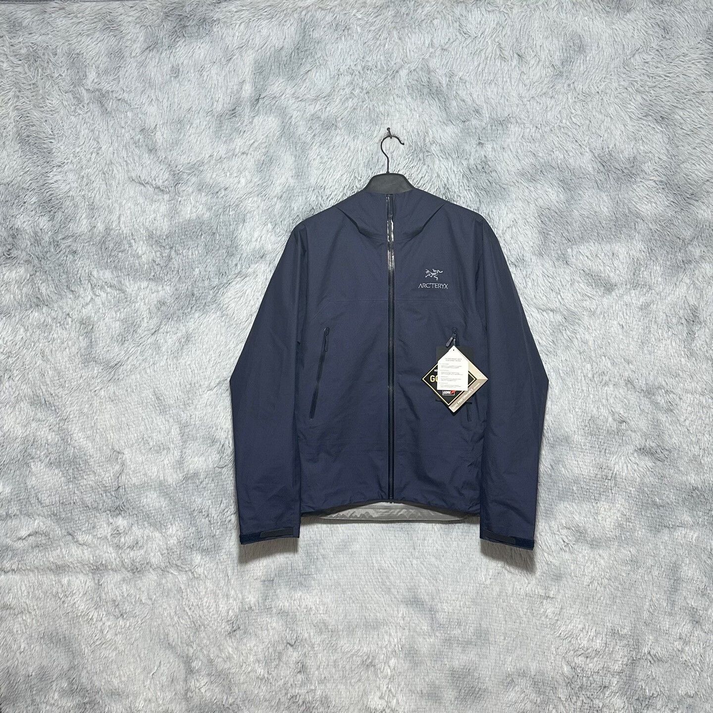 Arc'teryx Arc'Teryx Beta Jacket Mens Forgage/Tatsu/Canvas | Grailed