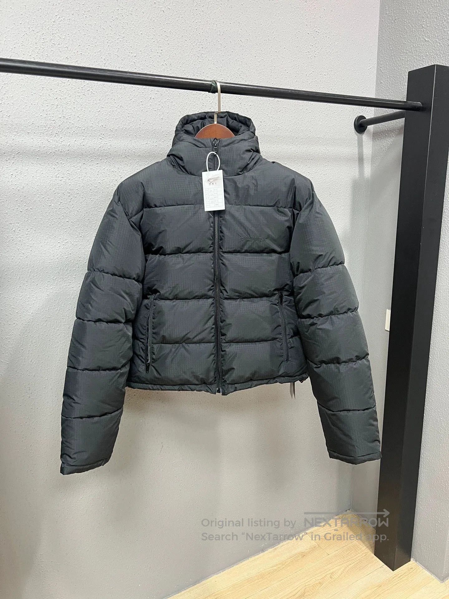 Balenciaga Balenciaga Embroidered Logo Hooded Puffer. Size US L / EU 52-54 / 3 - 1 Thumbnail