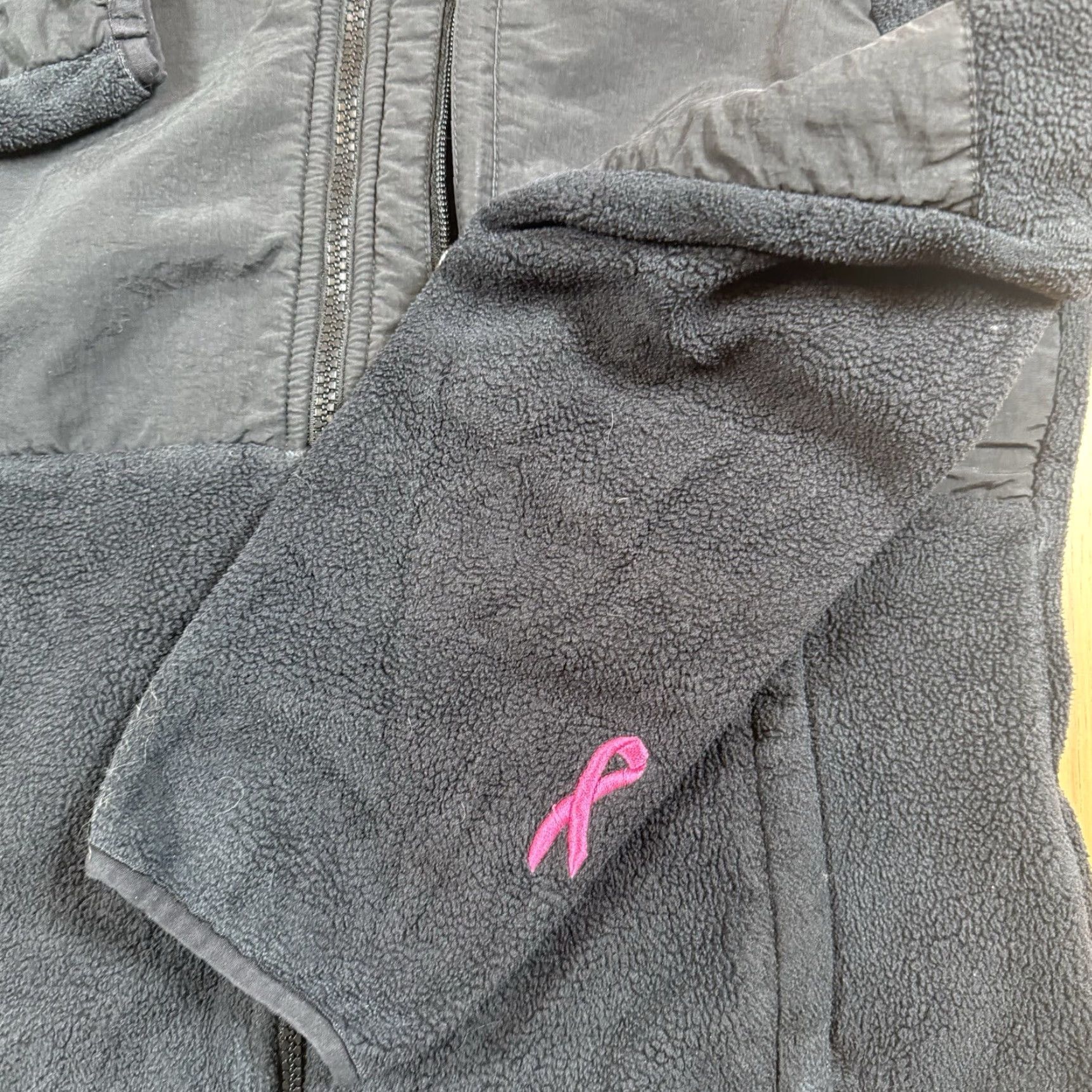 The North Face VINTAGE The North Face Denali Jacket Women’s S Black Full Zip Breast Cancer Aware Womens Size S / US 4 / IT 40 - 5 Thumbnail