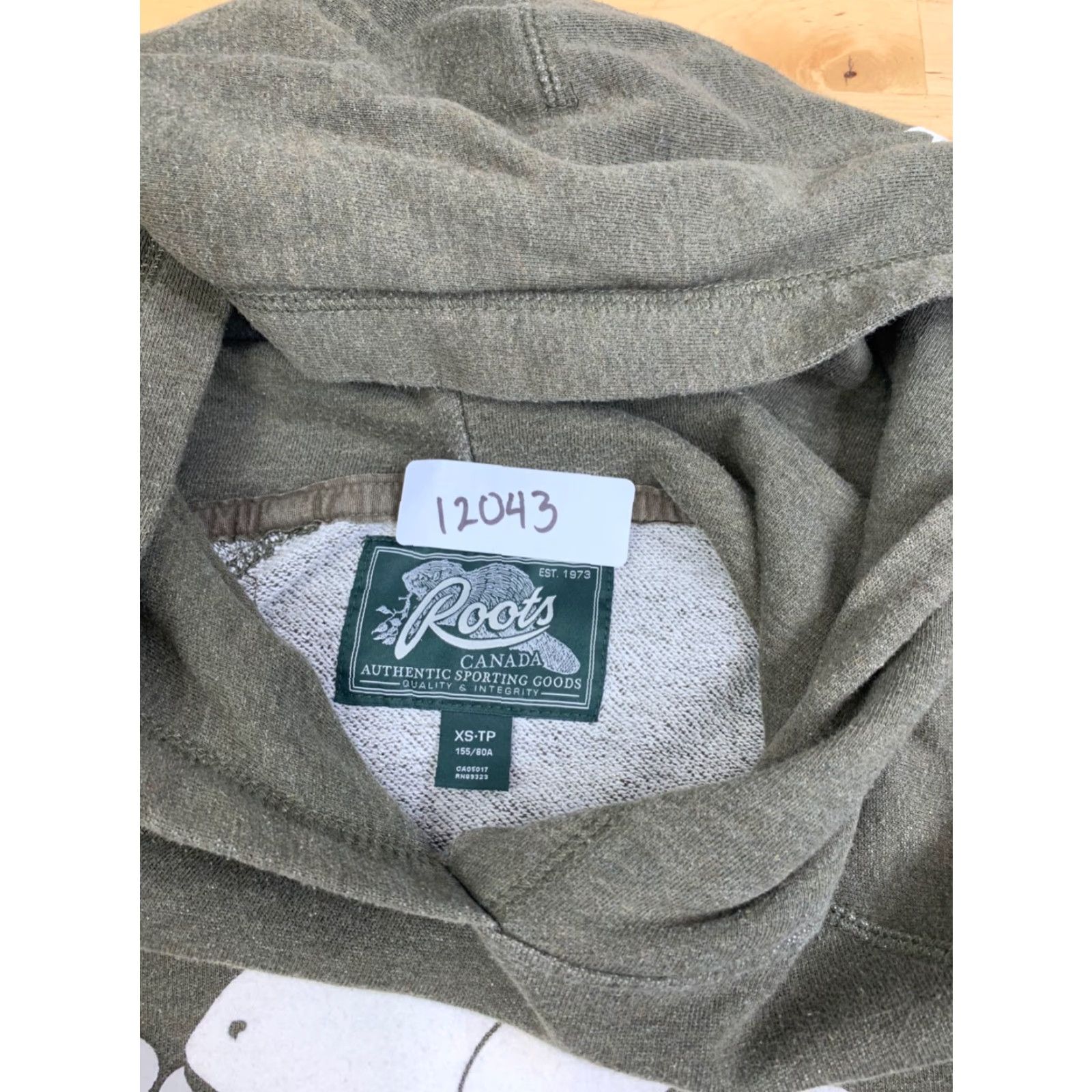 Roots Roots Canada Hoodie Womens XS Green Logo Pullover Casual Open to review? Size XS / US 0-2 / IT 36-38 - 2 Thumbnail