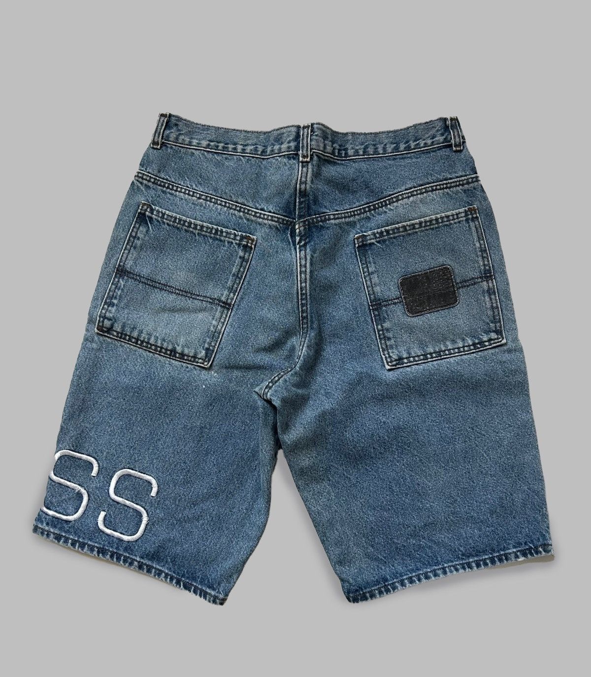 Hugo Boss Vintage Boss Embroidered Logo Cargo Shorts Size US 34 / EU 50 - 2 Thumbnail