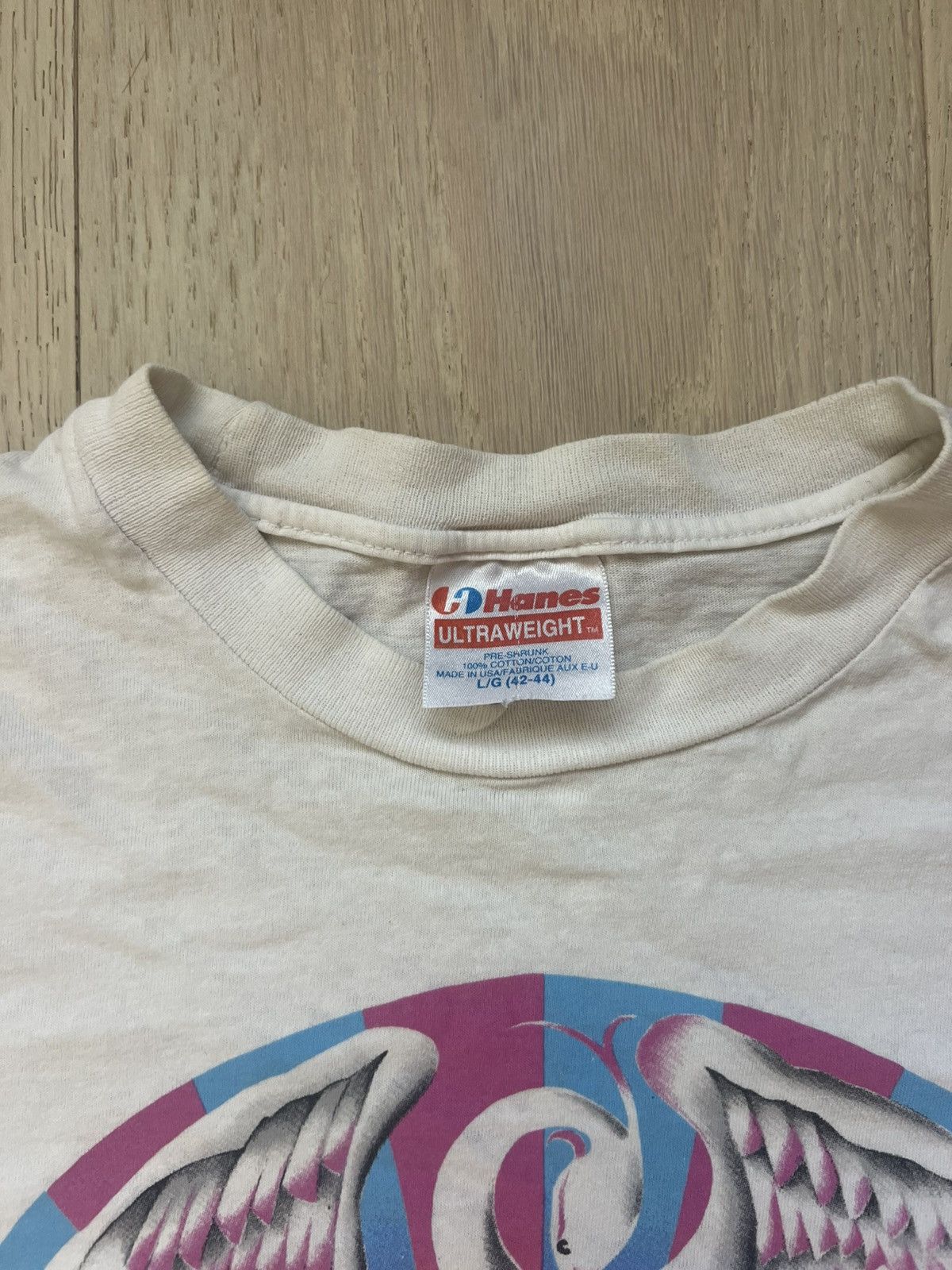 Band Tees Queen ‘a night at the opera’ Large vintage T shirt white Size US L / EU 52-54 / 3 - 3 Thumbnail