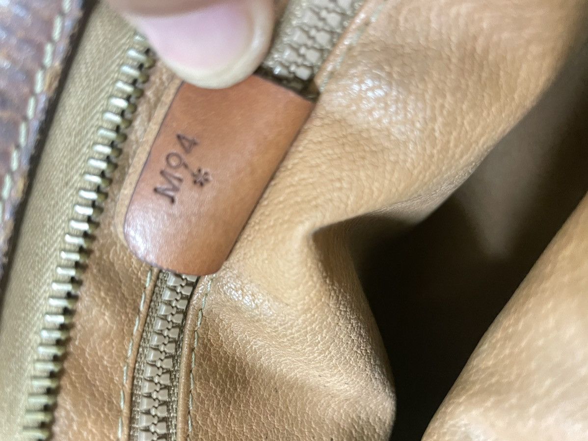 Celine × Vintage Authentic Vintage Celine Monogram Cluth Bag Size ONE SIZE - 5 Thumbnail