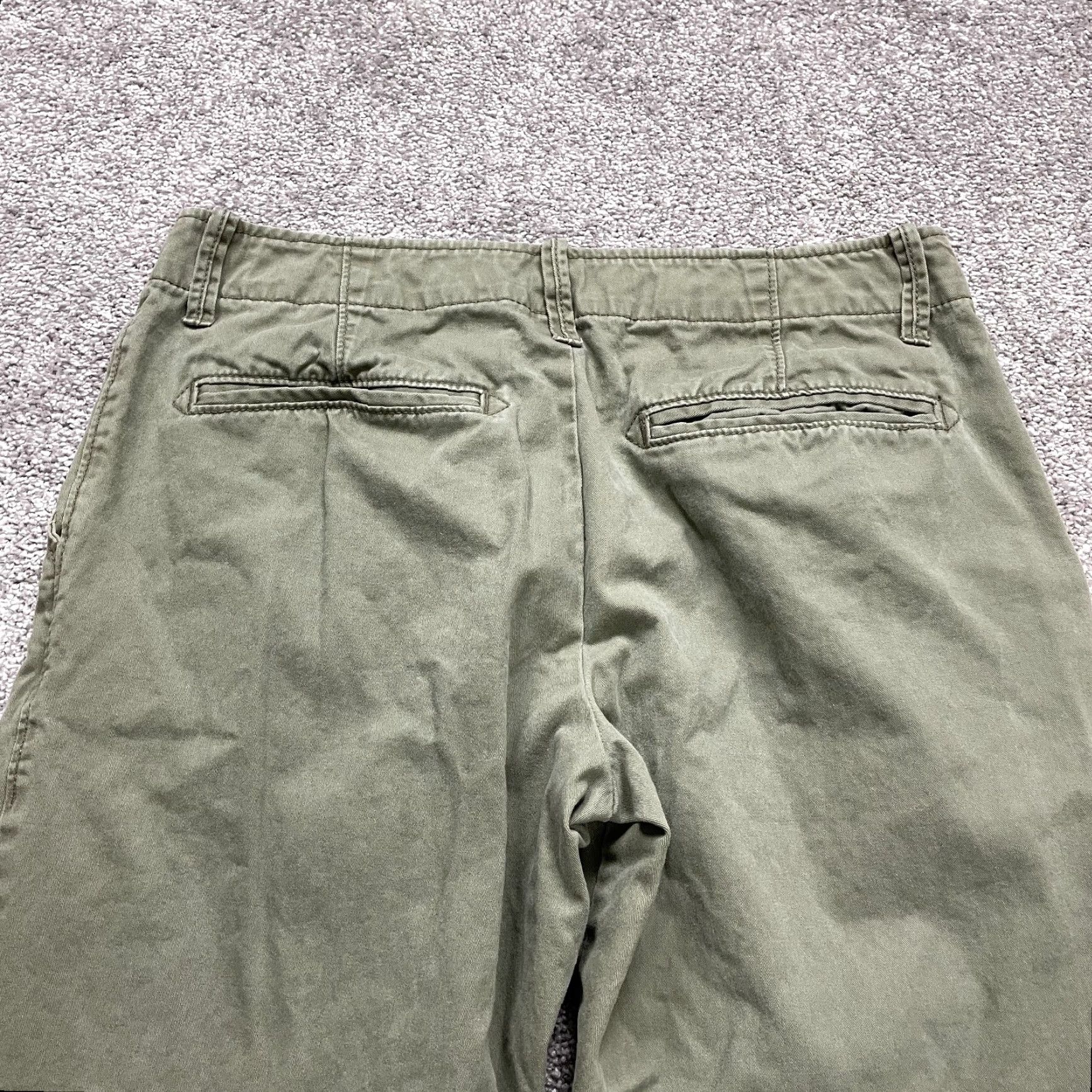 Old Navy NAVY Old Navy Chino Pants Mens 32x29 Army Green Straight Leg Flat Front Pocket Casual Size US 32 / EU 48 - 4 Thumbnail