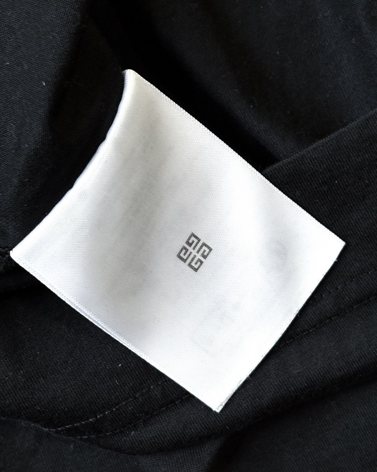 Givenchy STAFF 4G LOGO LONGSLEEVE Size US S / EU 44-46 / 1 - 8 Thumbnail