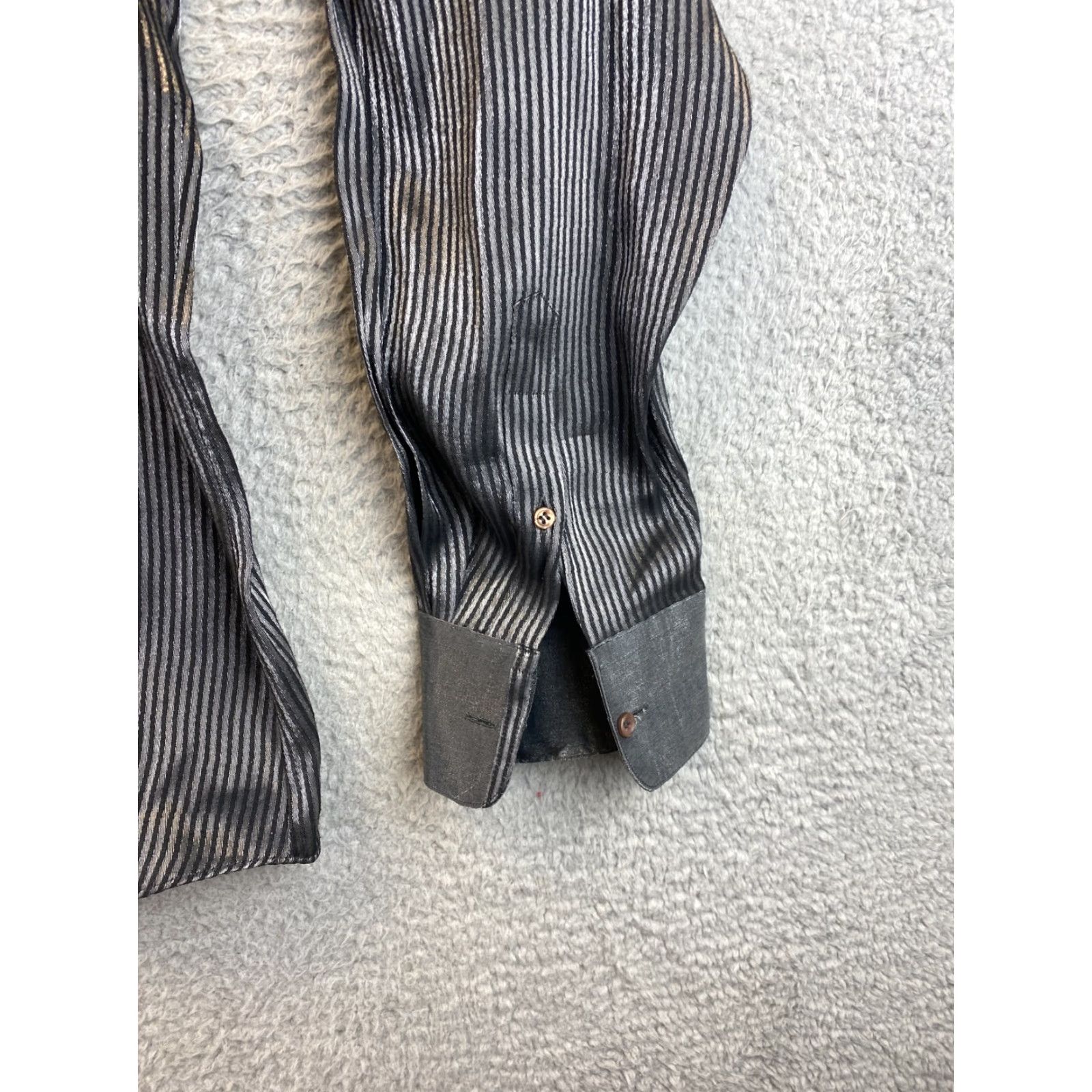 Vintage VINTAGE Carlo Pacini Shirt Mens 16.5 34/35 Metallic Silver Pleat Cuff French Cuff Spread 88-23 Size US L / EU 52-54 / 3 - 2 Thumbnail