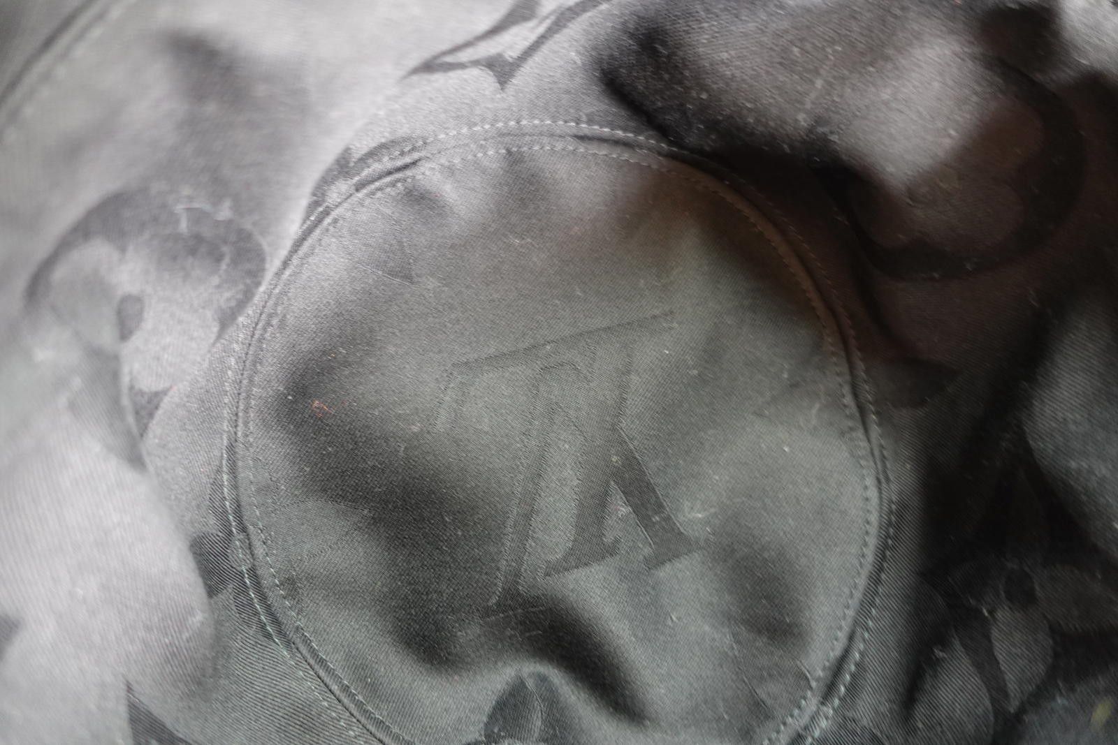 Louis Vuitton Louis Vuitton Tigergram Reversible Bucket Hat Size ONE SIZE - 4 Thumbnail
