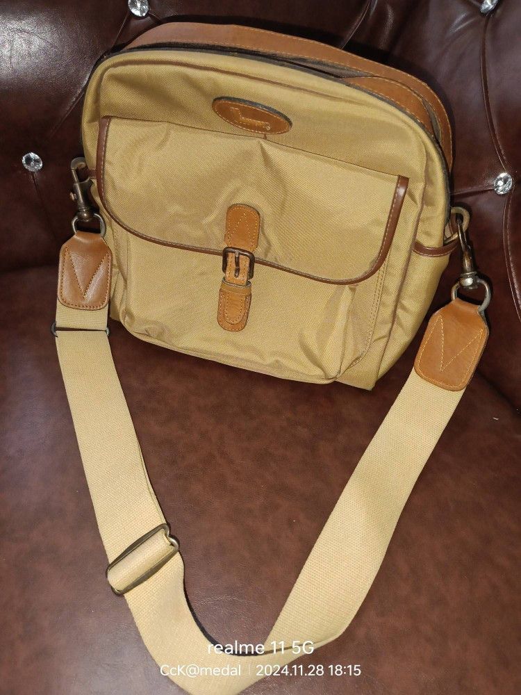 Lancel Authentic Lancel Shoulderbags *very clean inside Size ONE SIZE - 1 Thumbnail