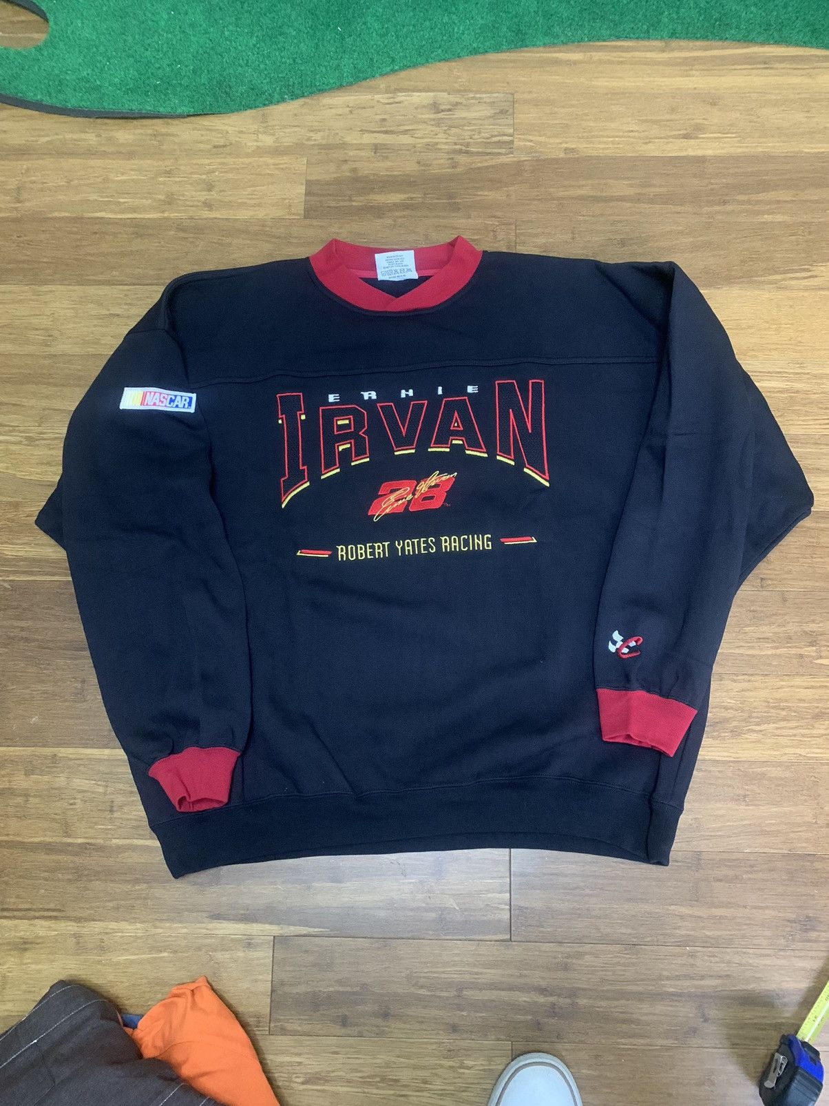 Chase Authentics × NASCAR × Vintage Vintage Ernie Irvan Robert Yates Racing Crewneck Size US XL / EU 56 / 4 - 1 Thumbnail