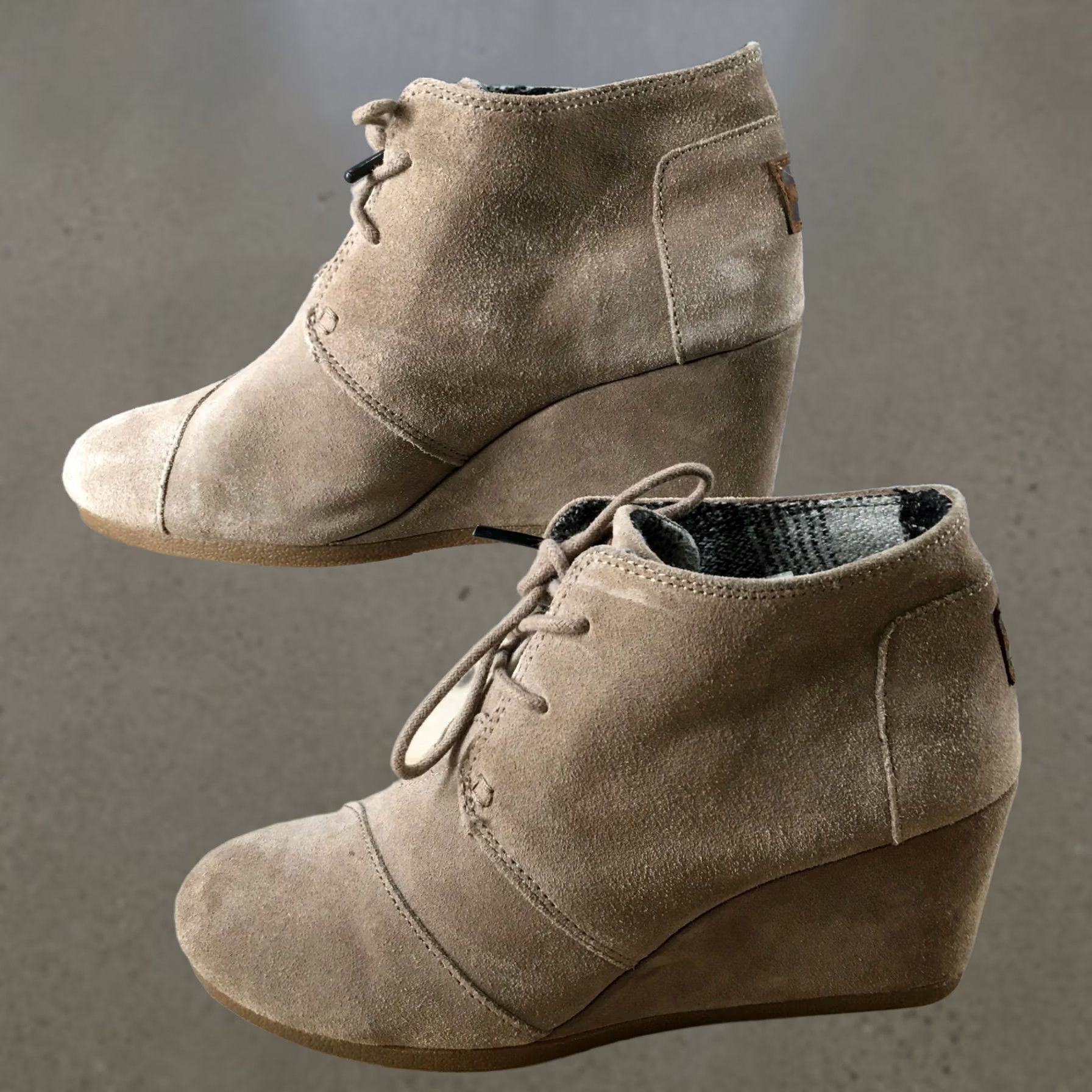 Toms TOMS Boots Womens 7.5 Desert Ankle Booties Beige Suede Lace Up Wedge Round Toe - Boot Size US 8 / IT 38 - 1 Thumbnail