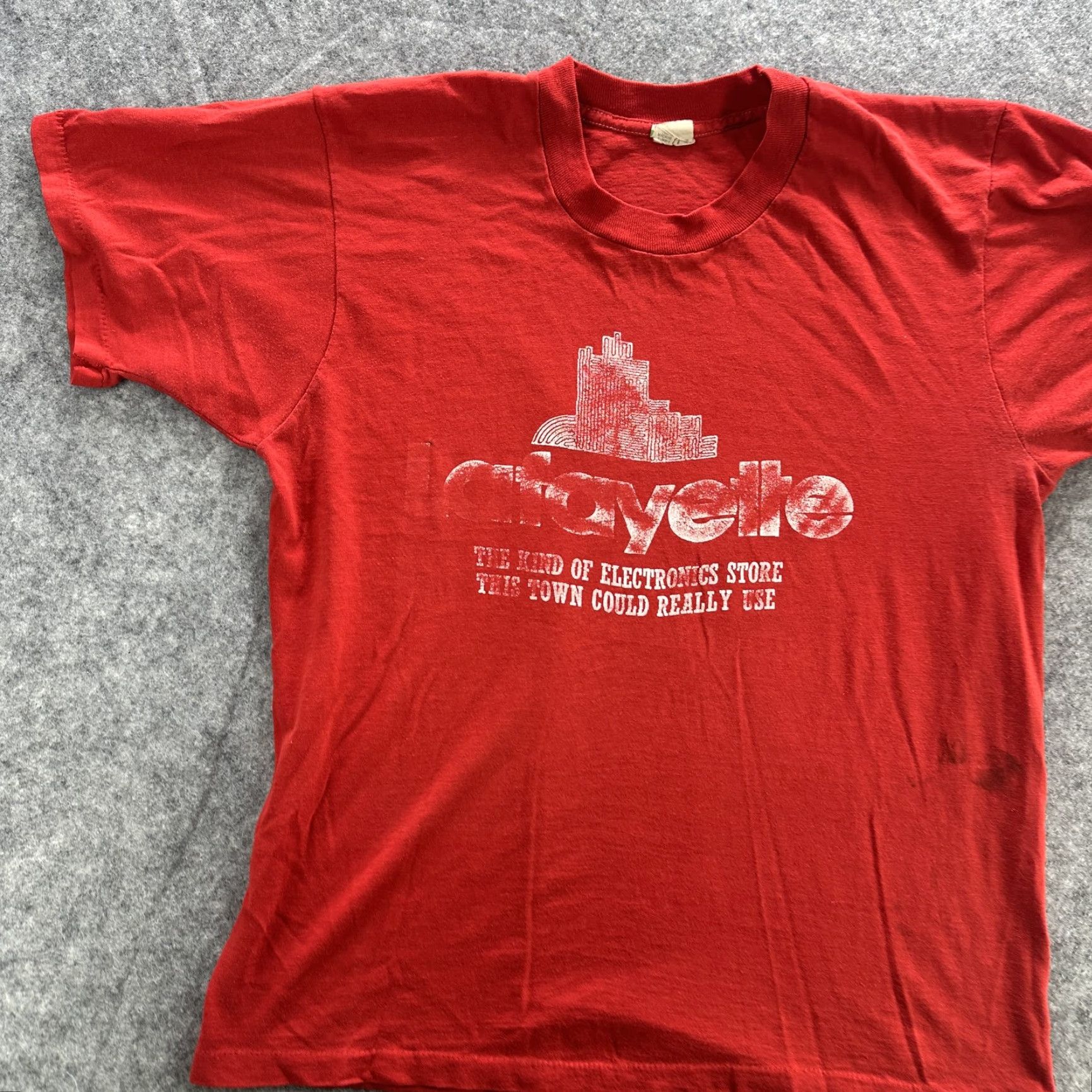 Vintage VINTAGE Lafayette Electronics Shirt Mens Large Red Screen Stars 80s USA Graphic Print Crew Neck Short Sleeve Size US L / EU 52-54 / 3 - 2 Thumbnail