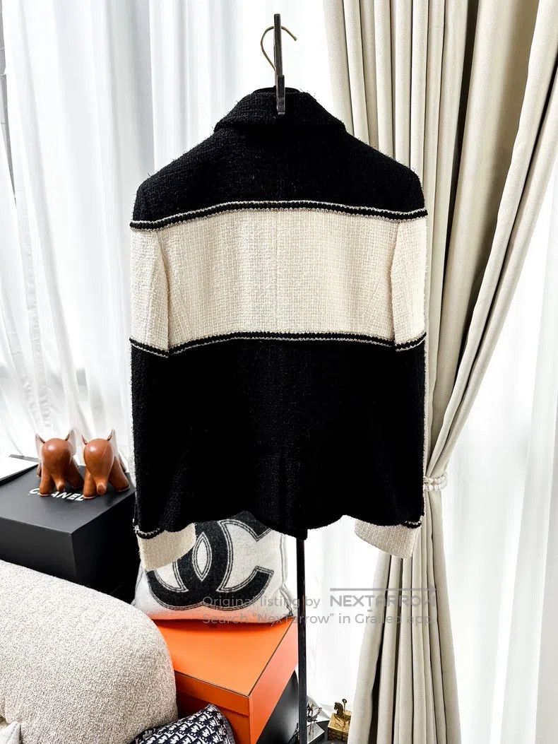 Chanel Chanel 20A black and white colour block long-sleeved braid Size XS / US 0-2 / IT 36-38 - 3 Thumbnail