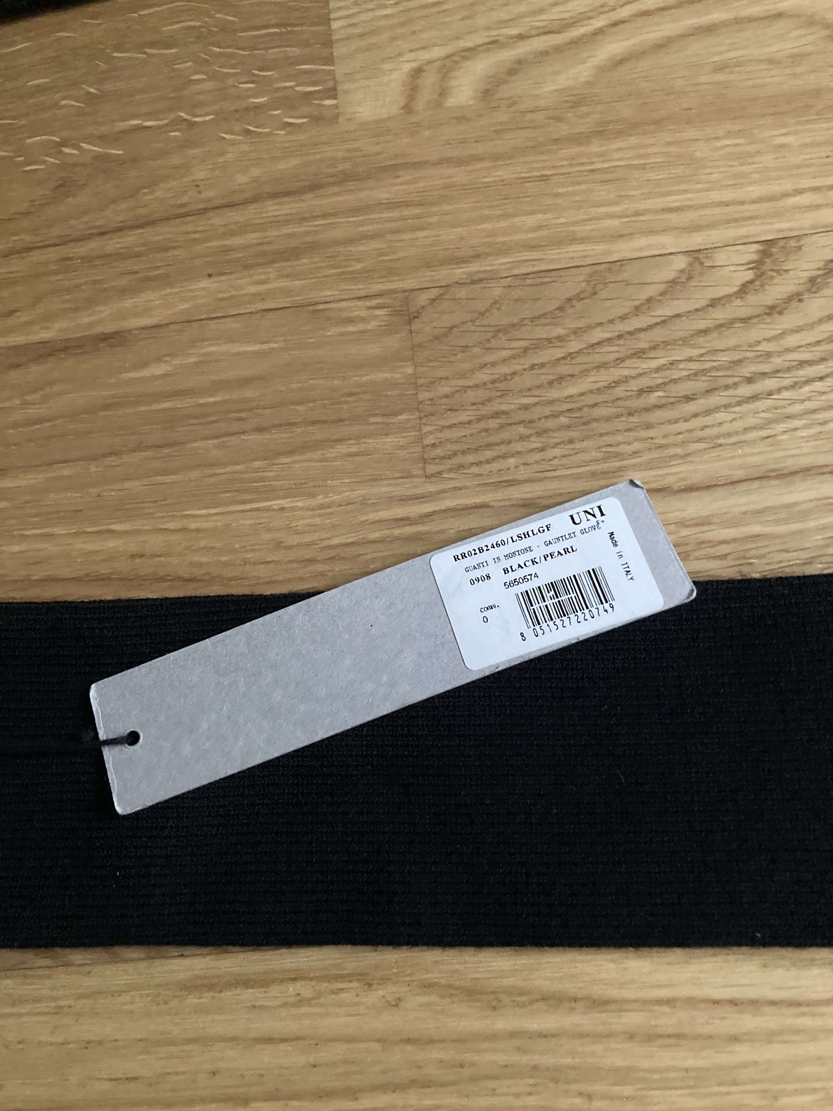 Rick Owens F/W 22 “STROBE” Shearling Leather Goat Hair Gauntlets Size ONE SIZE - 8 Thumbnail