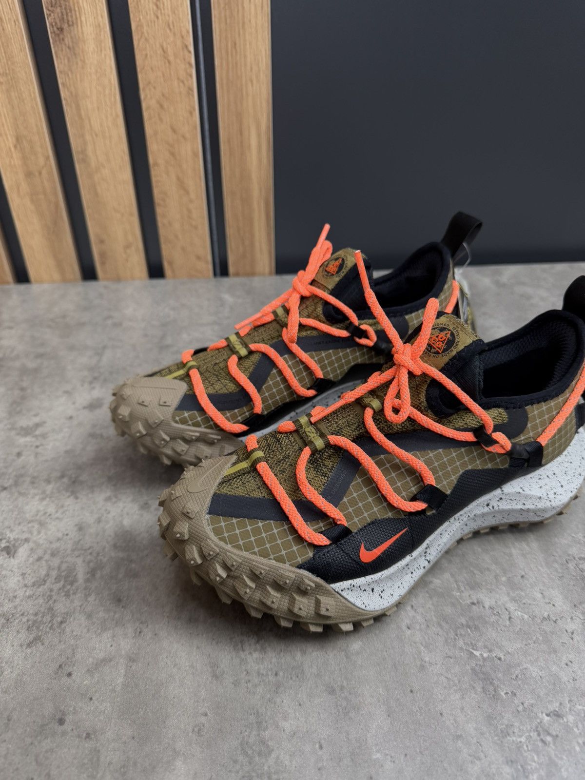 Nike ACG Nike ACG Mountain Fly Low Gore-Tex Olive Size 36 Size US 6 / IT 36 - 3 Thumbnail