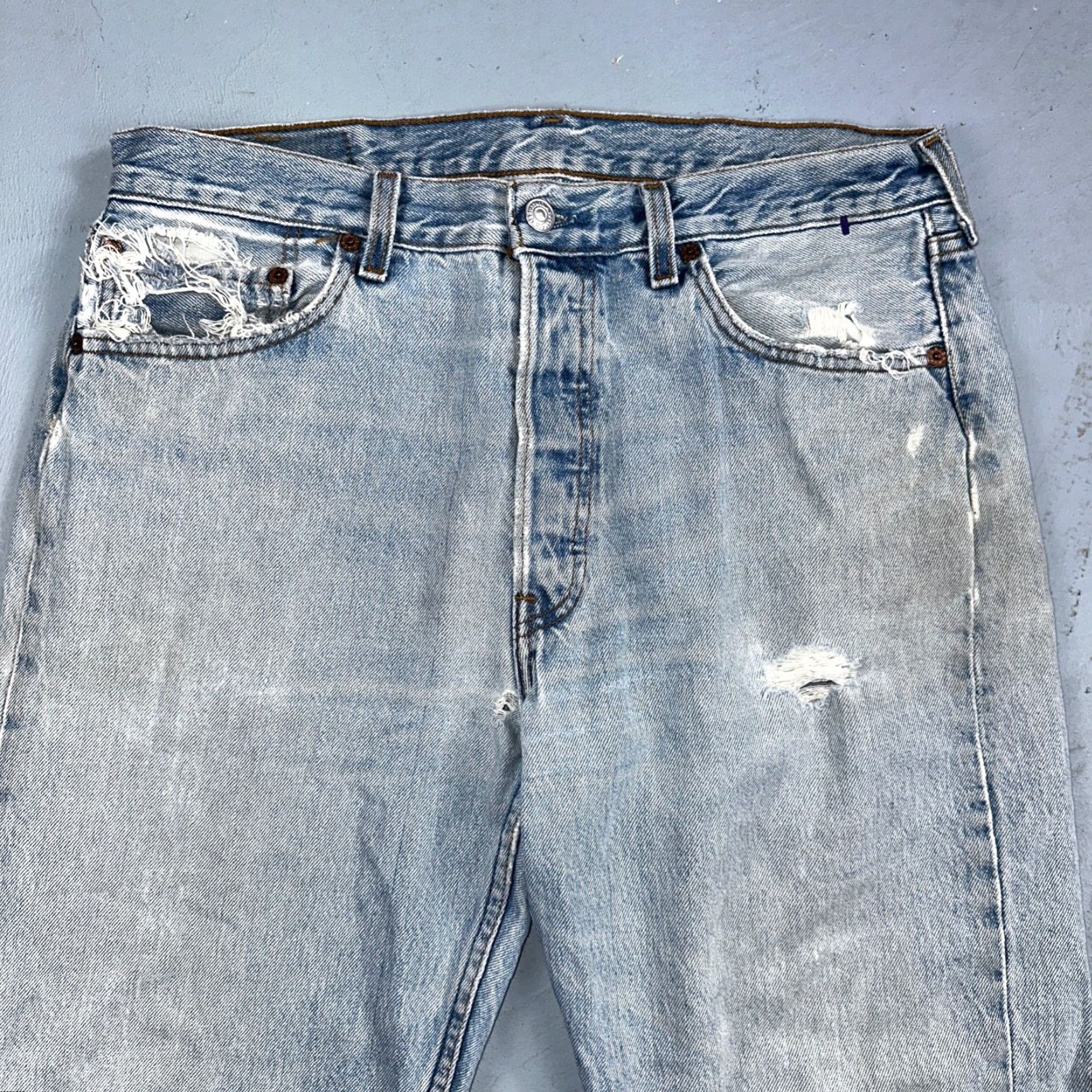 Levi's Vintage Levis 501 90s USA XX Straight Leg Jeans Blue Light Wash 34x34 Act 32x32 Size US 34 / EU 50 - 2 Thumbnail