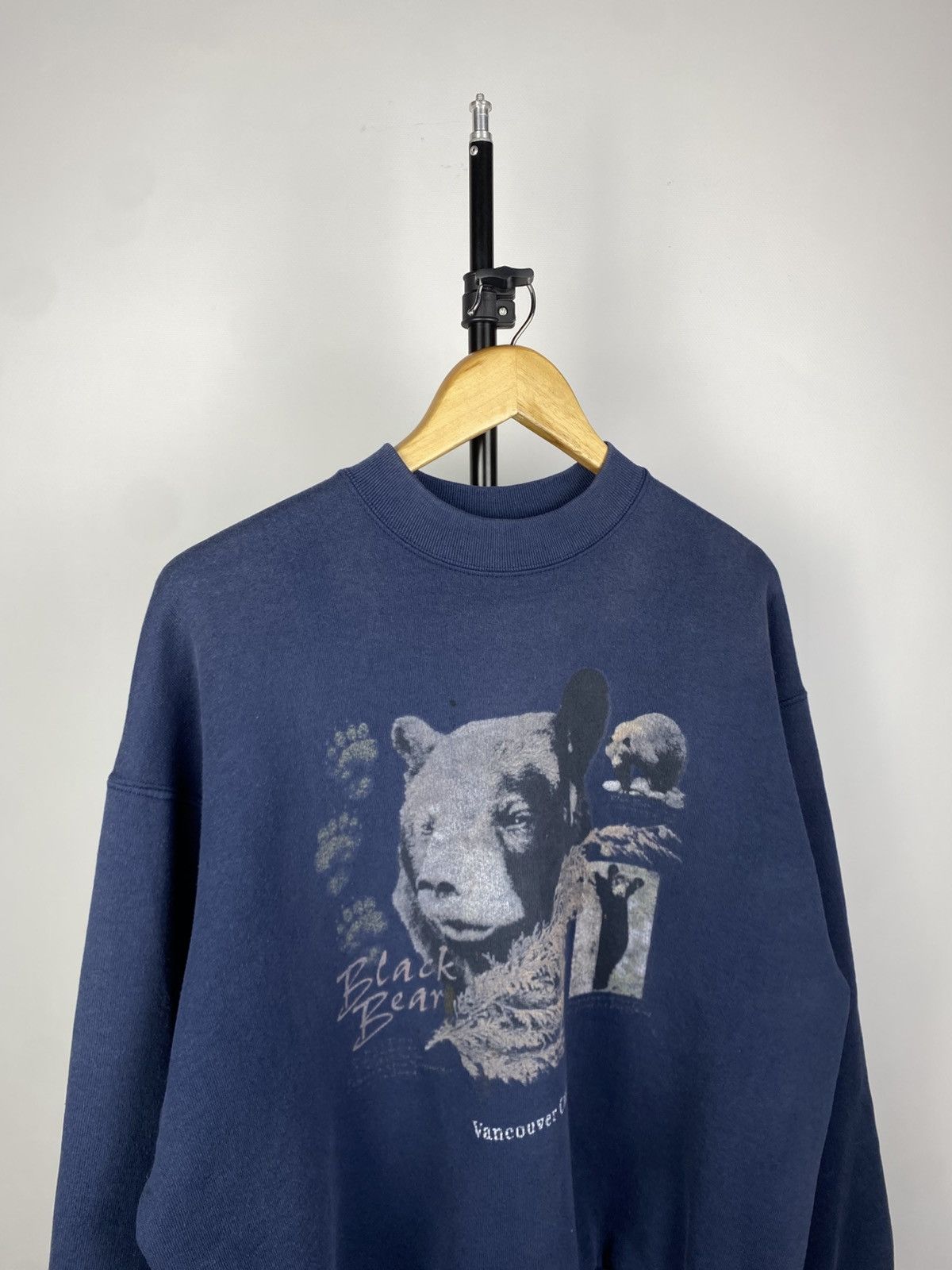 Vintage Vintage 90s Black Bear CANADA Animal print Sweatshirt Size US XL / EU 56 / 4 - 2 Thumbnail
