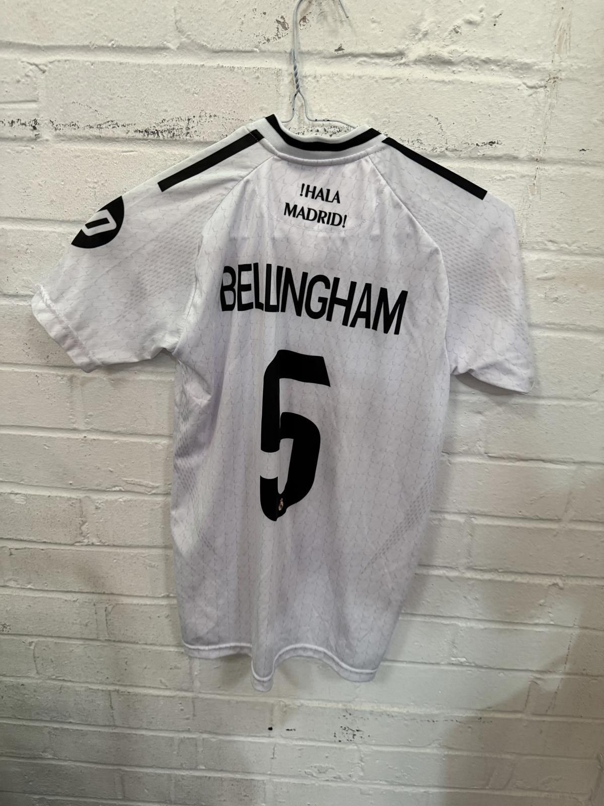 Adidas Real Madrid Bellingham #5 Soccer Jersey Size US S / EU 44-46 / 1 - 2 Thumbnail