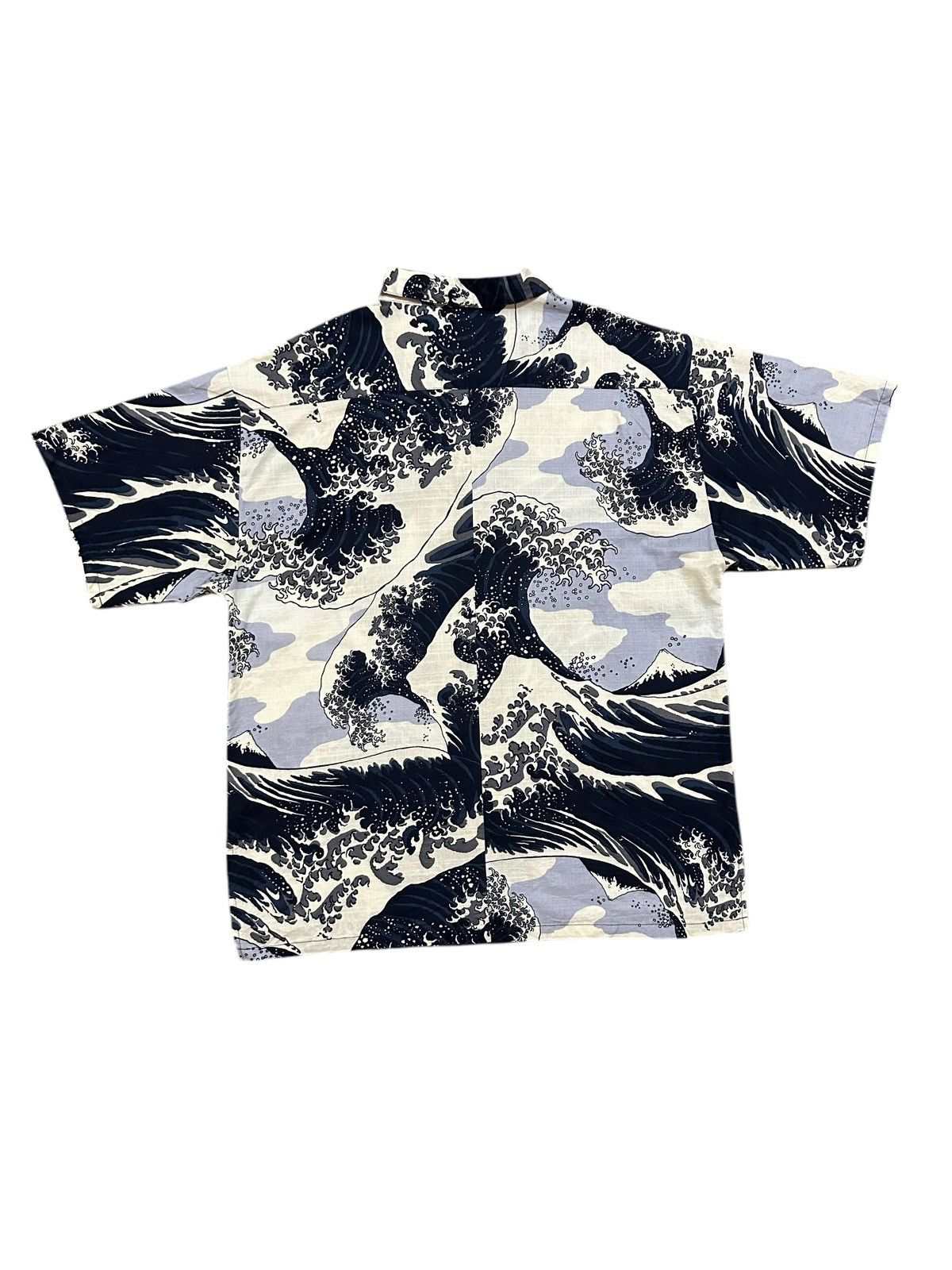 Other hawaii design surf waves shirts button ups Size US L / EU 52-54 / 3 - 4 Thumbnail