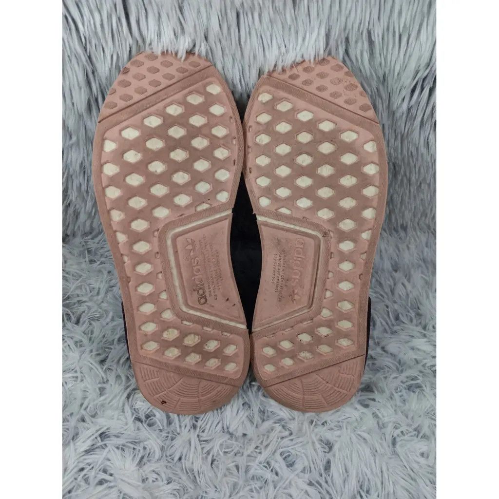 Adidas Adidas NMD XR1 Burgundy Boost Sneakers Size US 10 Size US 10 / IT 40 - 6 Thumbnail