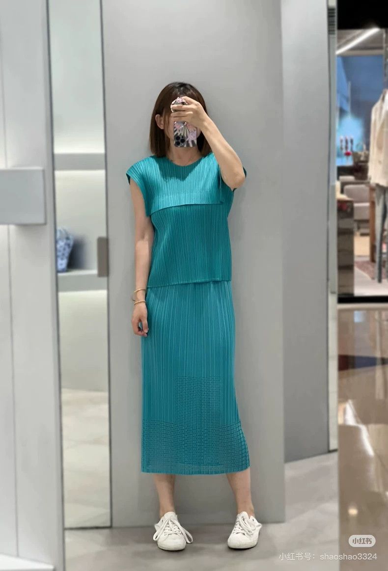 Issey Miyake Issey Miyake size:3 Green pleated short-sleeved shirt Size XS / US 0-2 / IT 36-38 - 8 Thumbnail