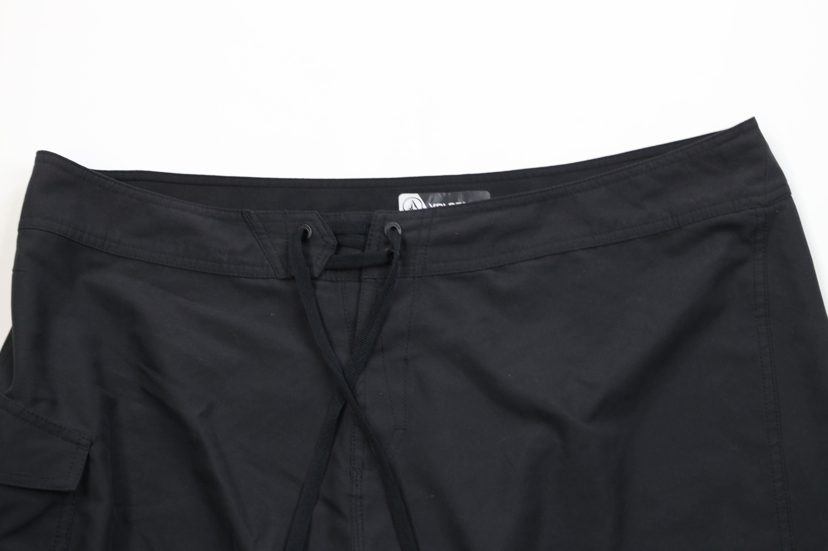 Volcom Vintage Y2K Volcom Surfing Spell Beach Board Shorts Black Size US 42 / EU 58 - 2 Thumbnail