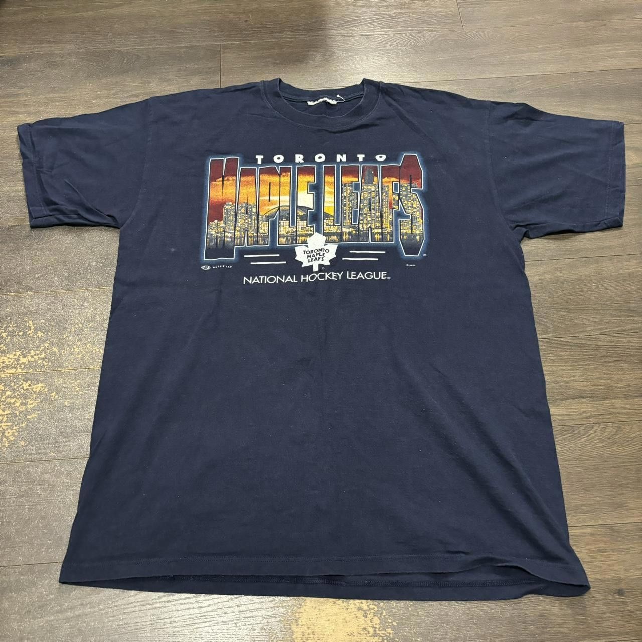 Designer vintage toronto maple leafs Toronto skyline t shirt 00s XL Size US XL / EU 56 / 4 - 2 Thumbnail