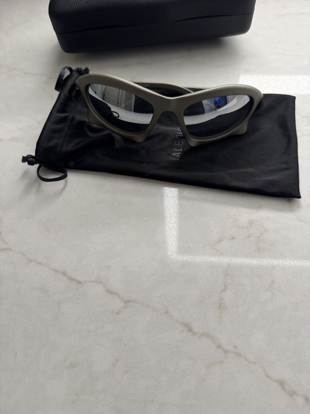 Balenciaga BAT RECTANGLE SUNGLASSES IN SILVER Size ONE SIZE - 2 Thumbnail