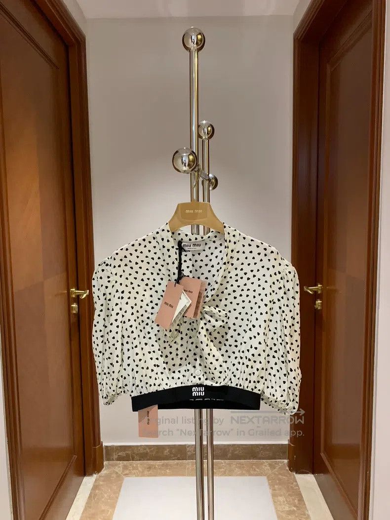 Miu Miu Miu Miu 38 short sleeves Size M / US 6-8 / IT 42-44 - 1 Thumbnail